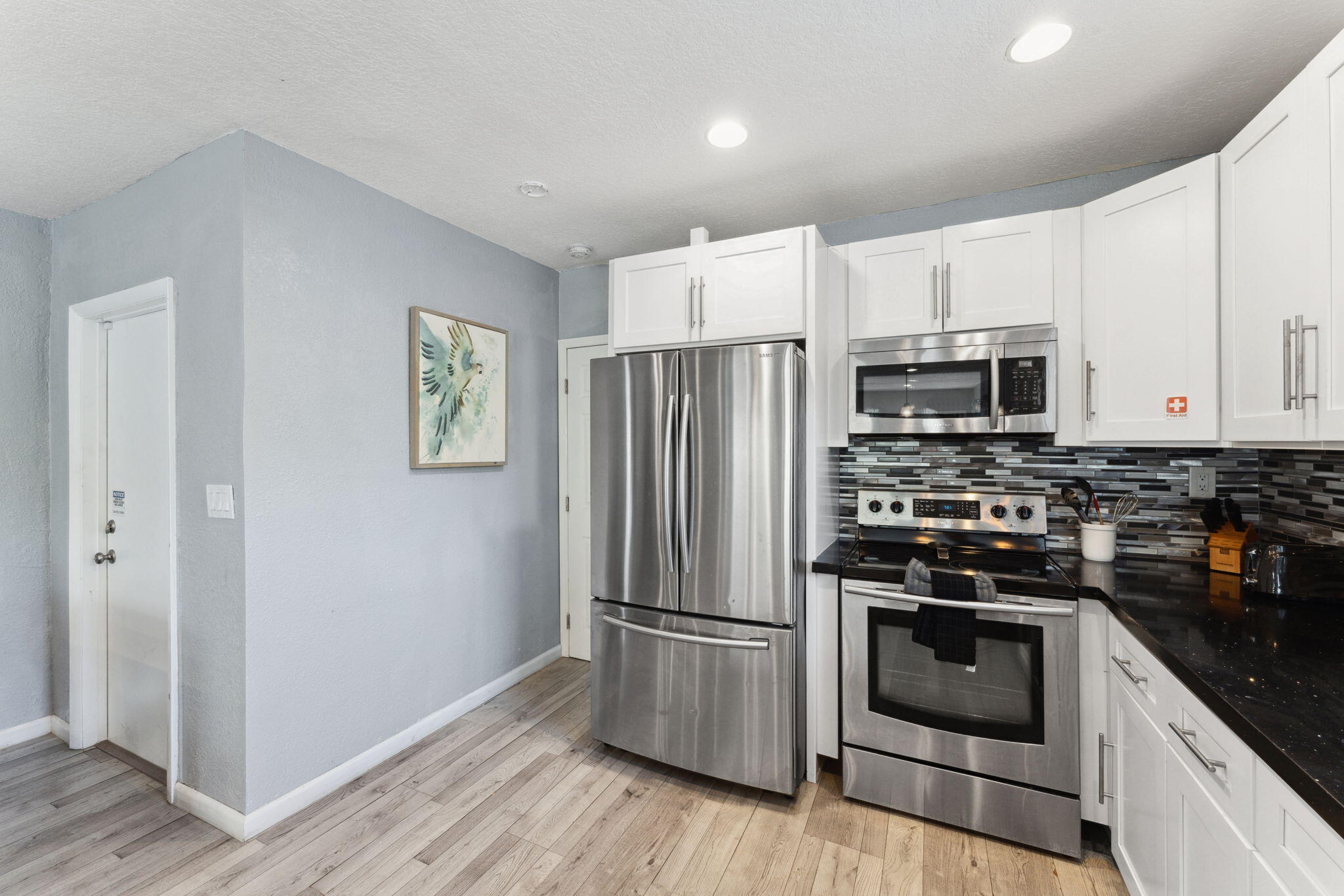 1631 N Andrews Square