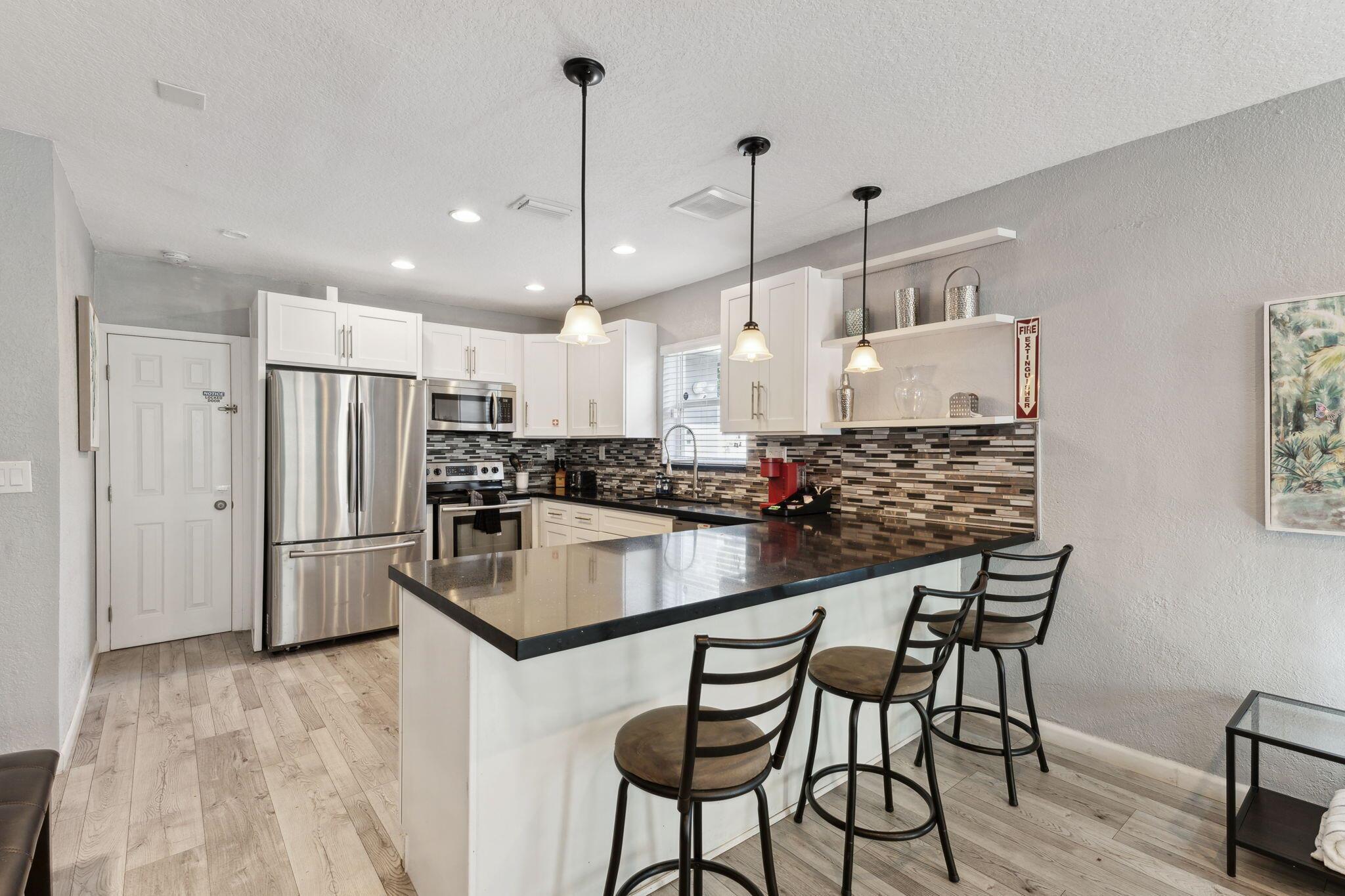 1631 N Andrews Square