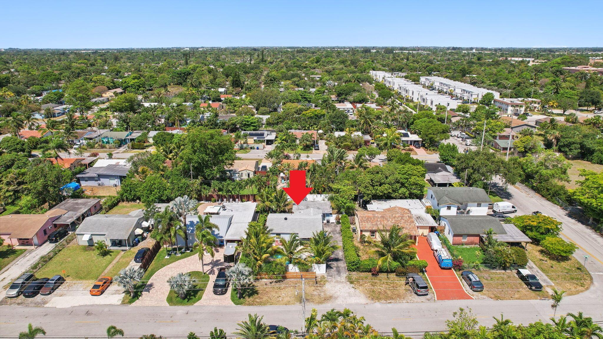 1631 N Andrews Square