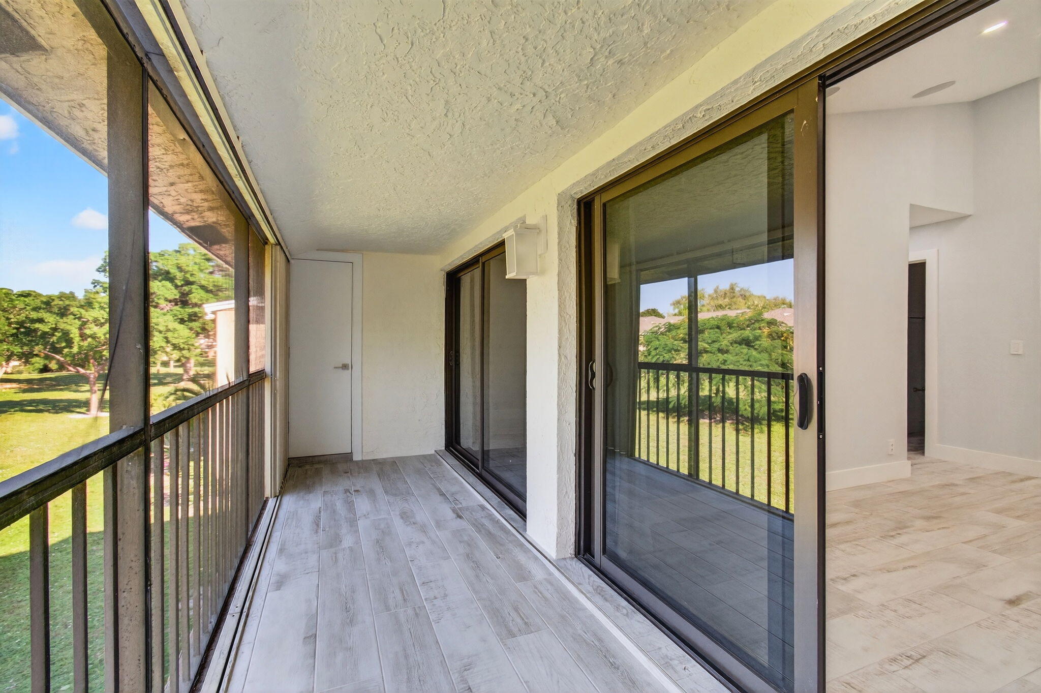 3939 NE 5th Avenue F201