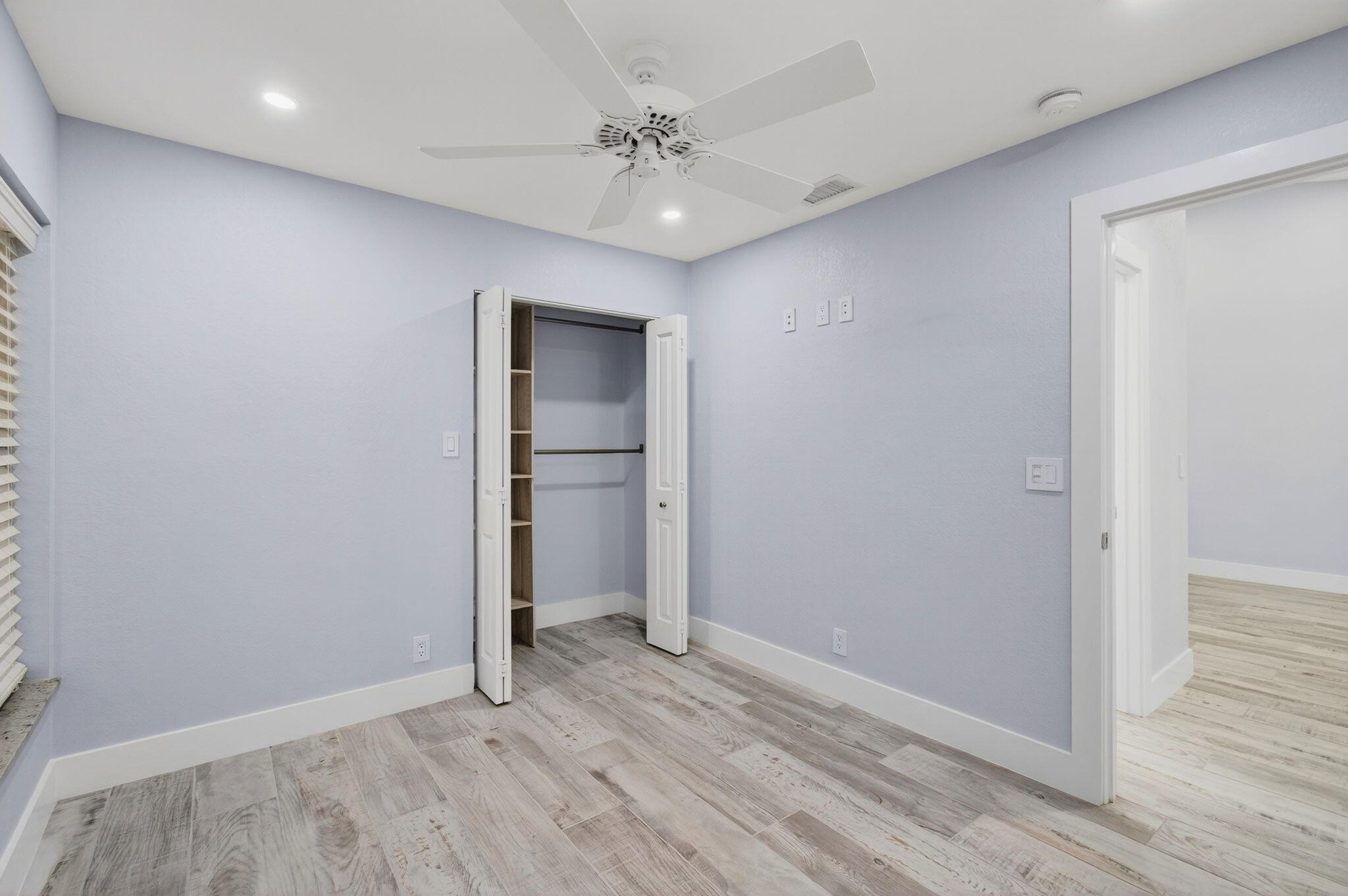 3939 NE 5th Avenue F201