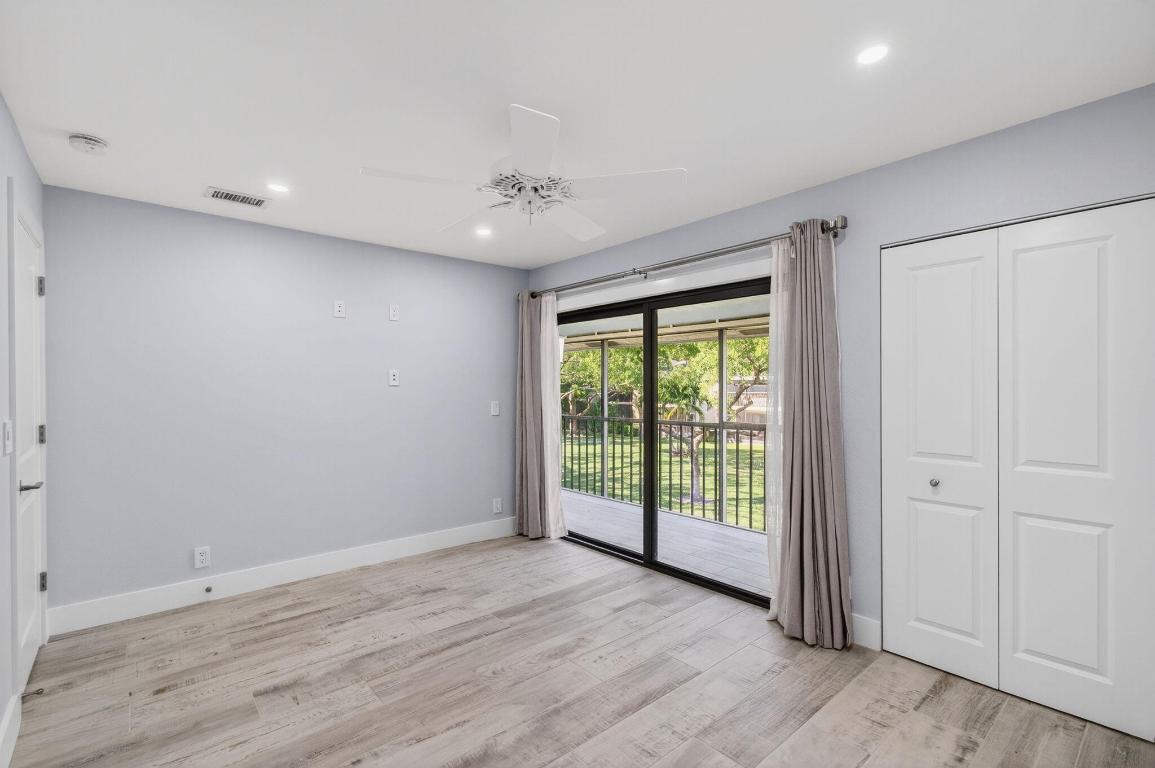 3939 NE 5th Avenue F201