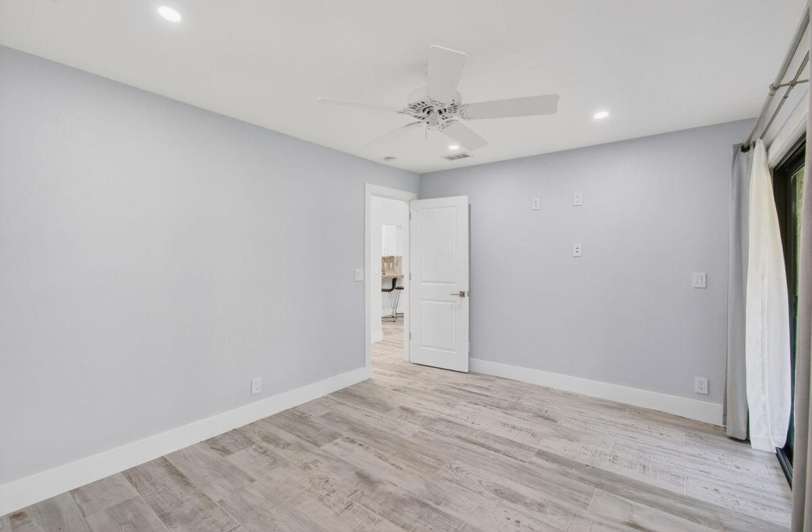 3939 NE 5th Avenue F201