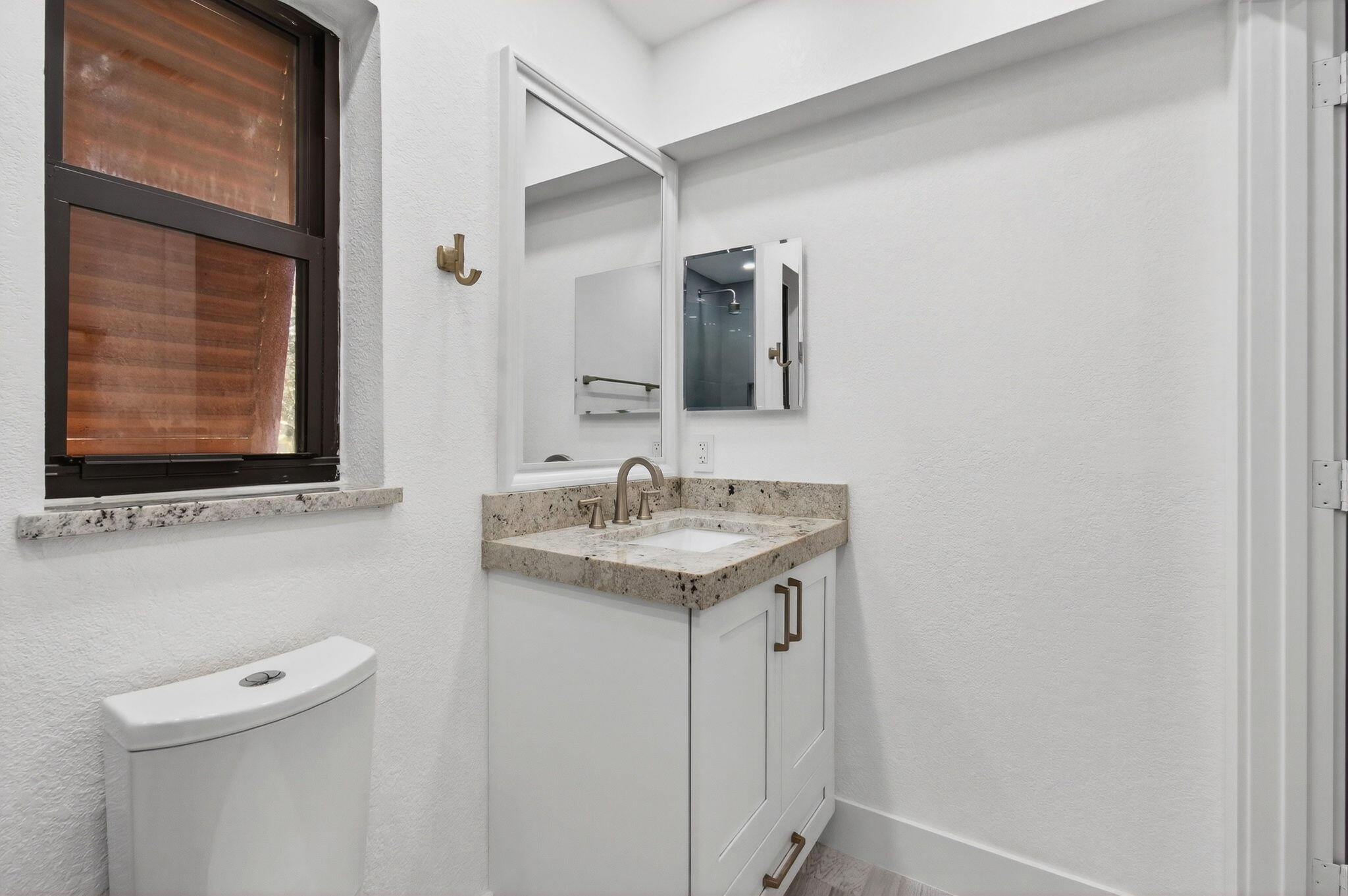 3939 NE 5th Avenue F201