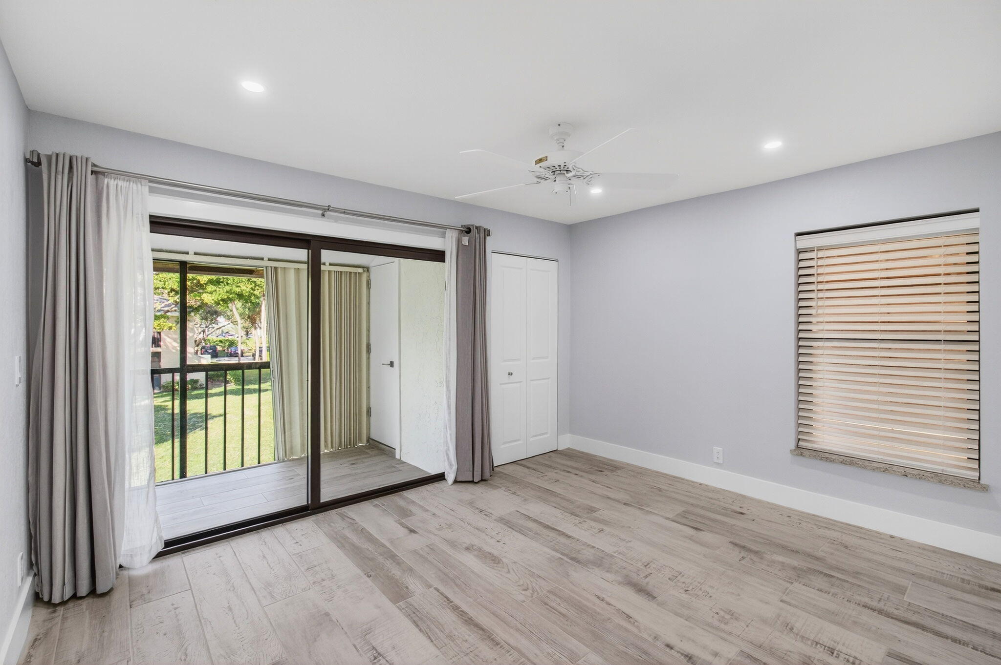 3939 NE 5th Avenue F201