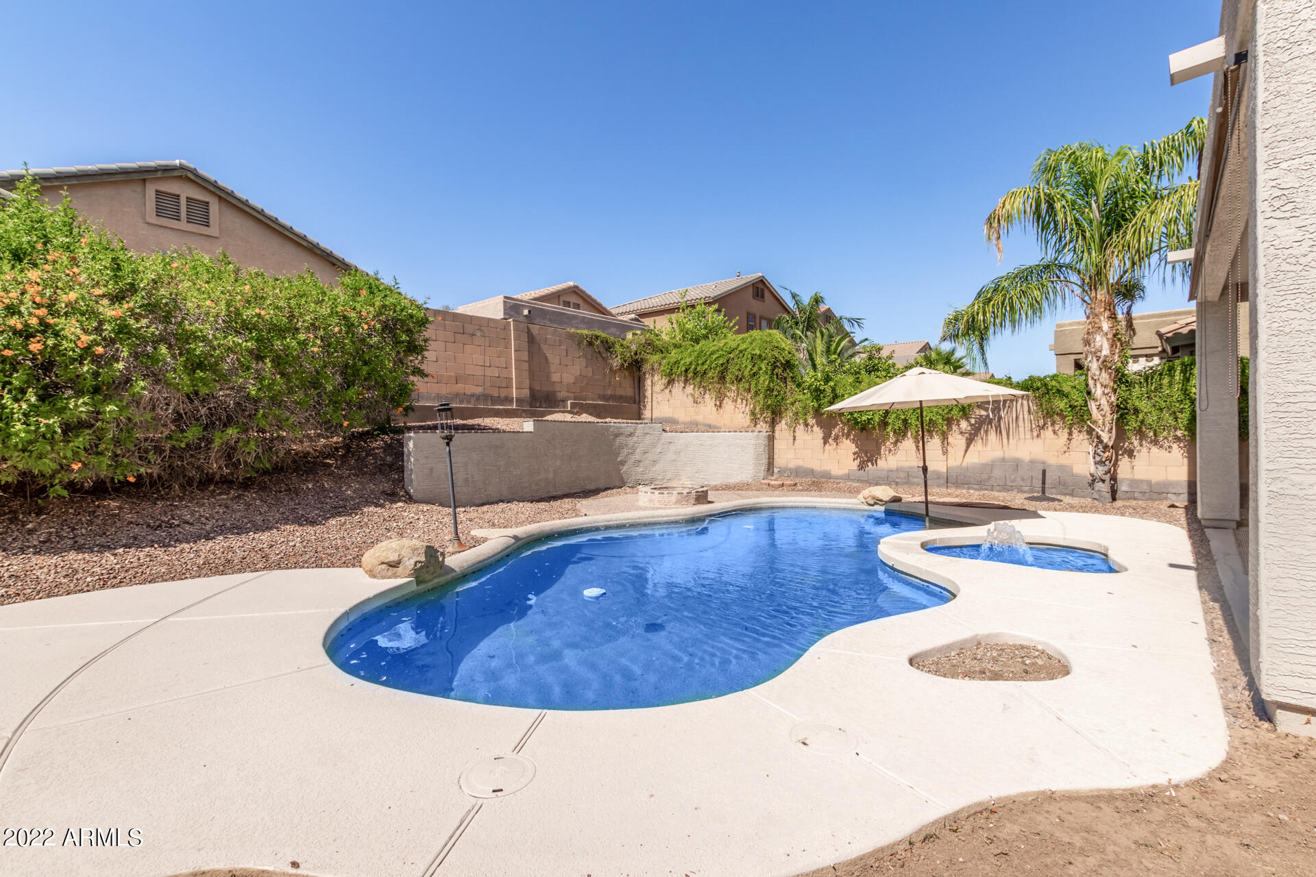 2940 W GLENHAVEN Drive