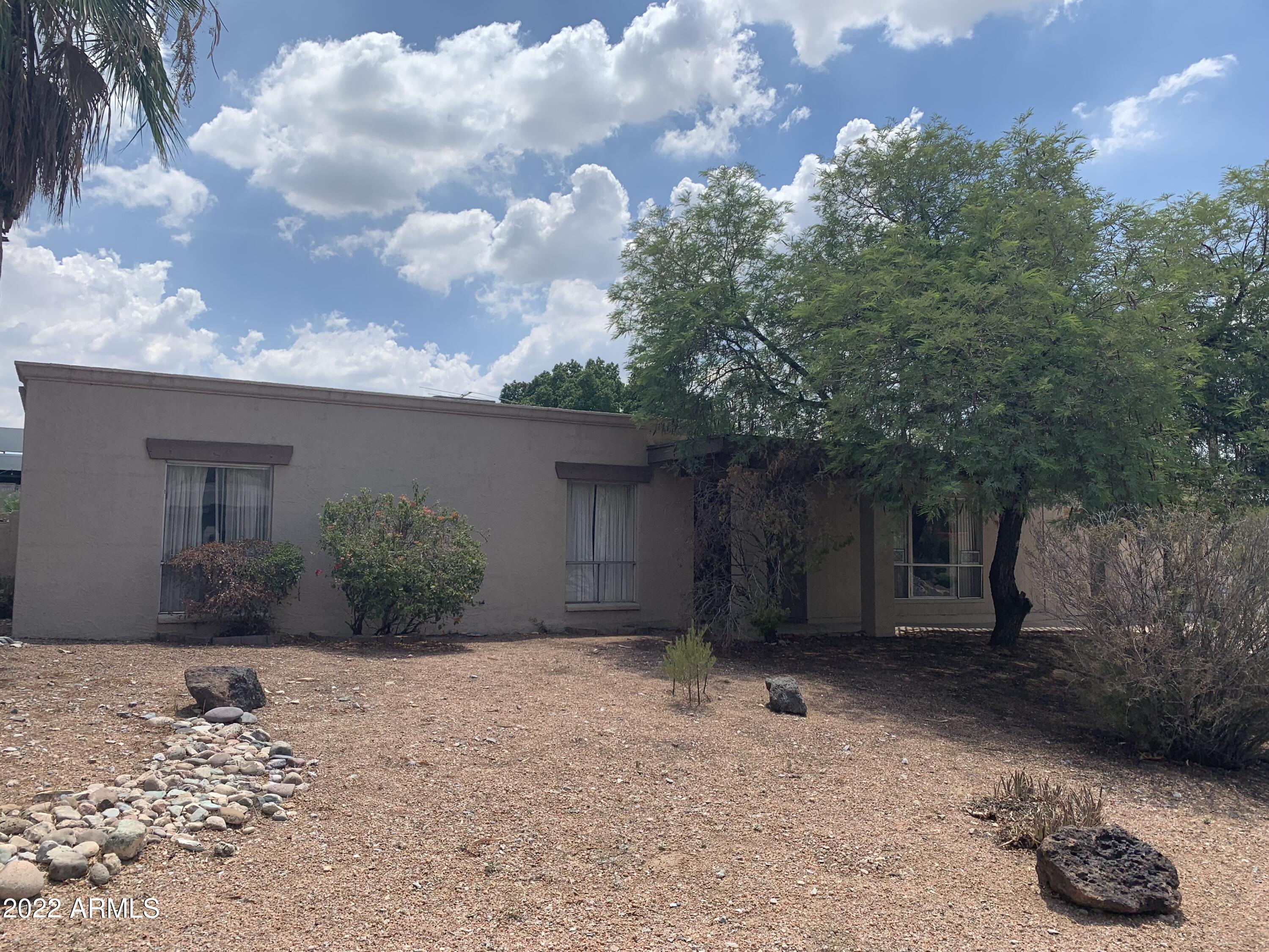 2021 E ORANGEWOOD Avenue