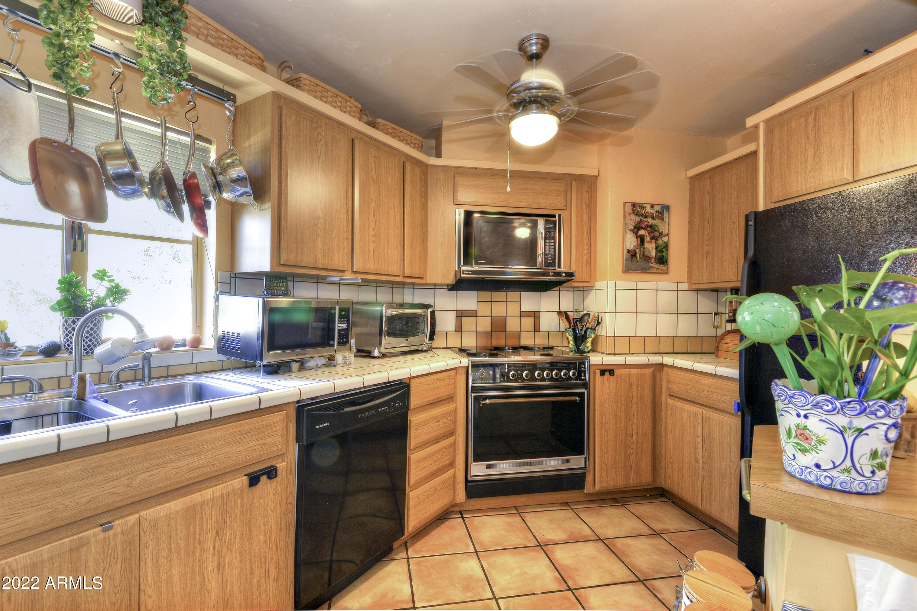 5101 N CASA BLANCA Drive Unit: 3