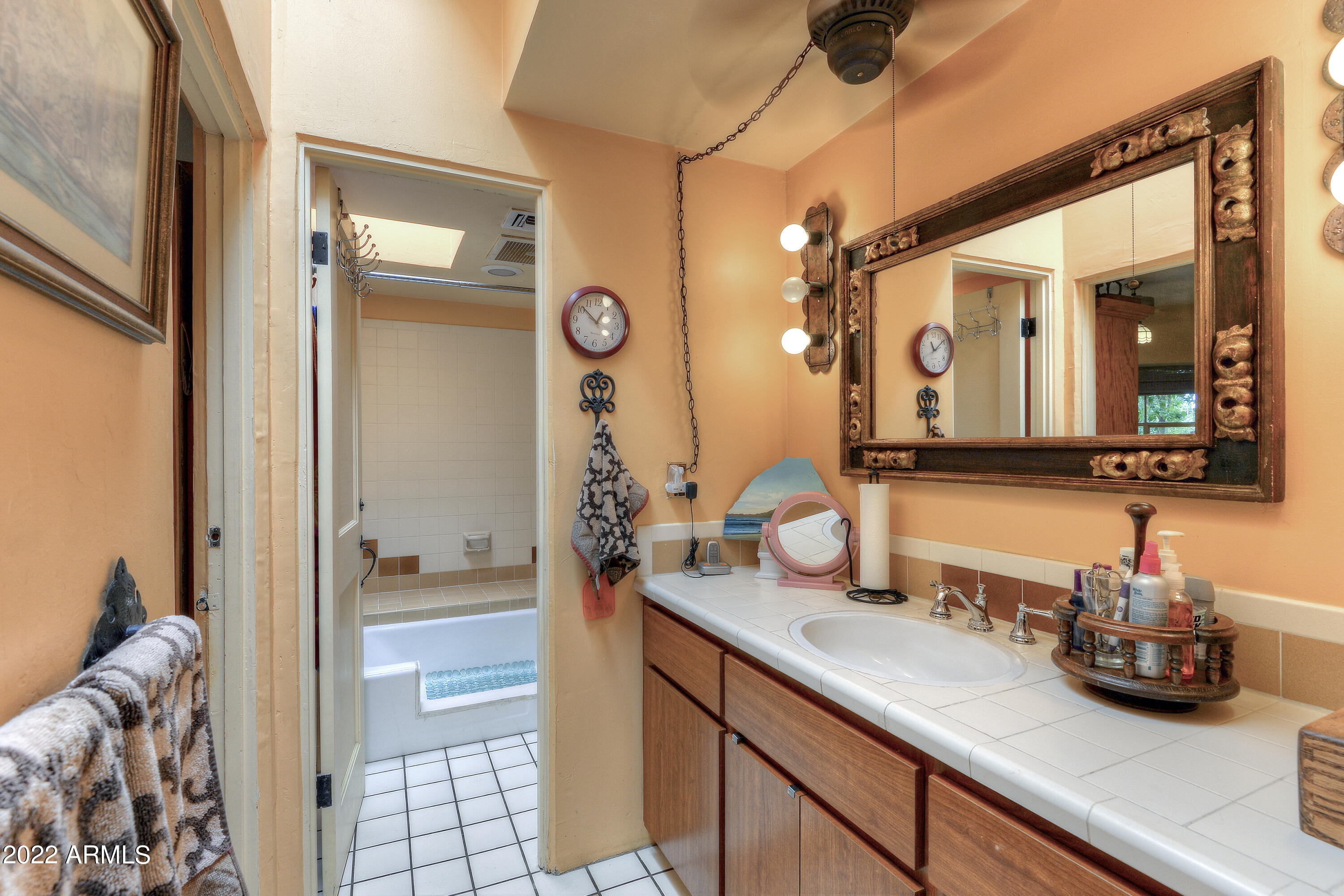 5101 N CASA BLANCA Drive Unit: 3