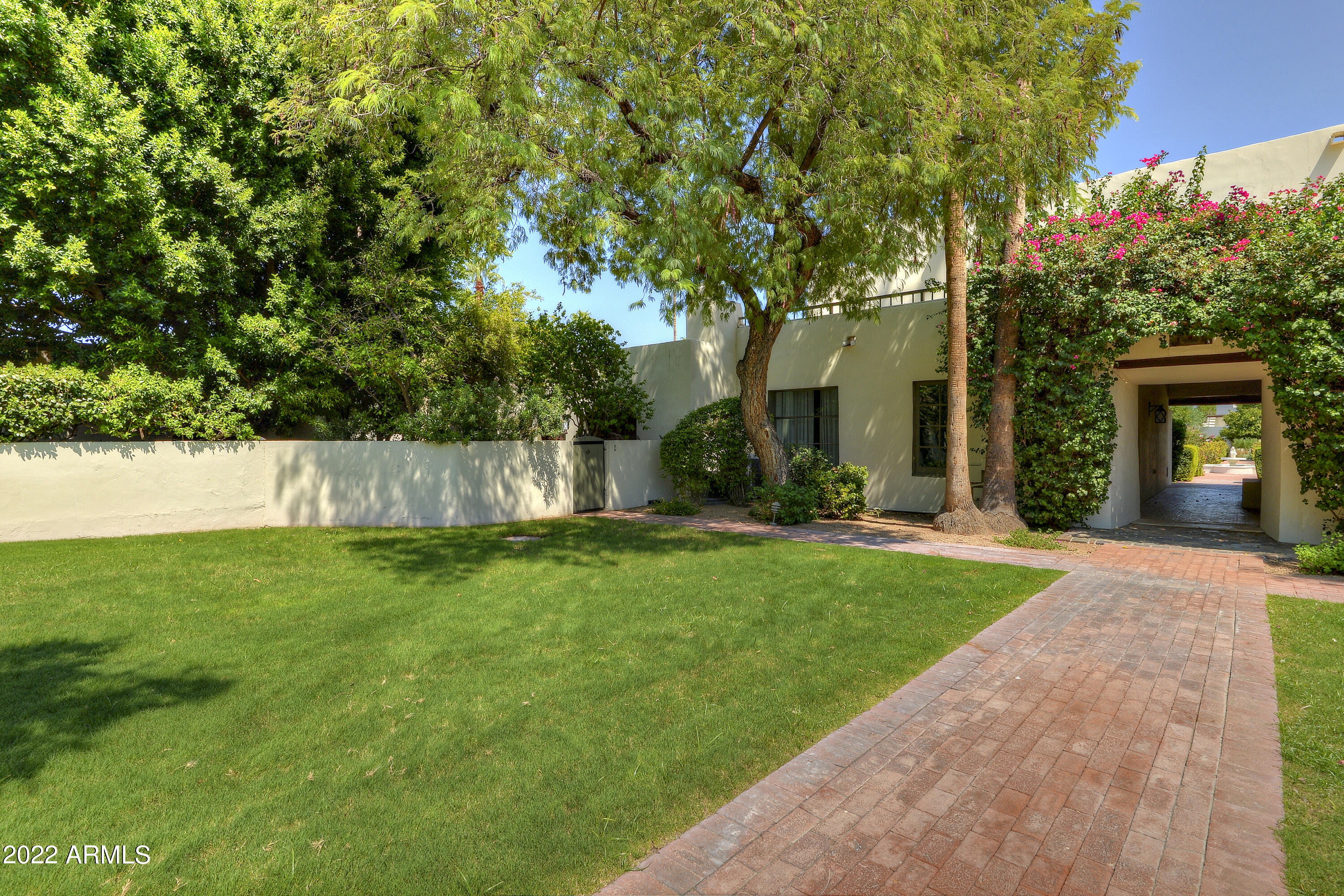 5101 N CASA BLANCA Drive Unit: 3