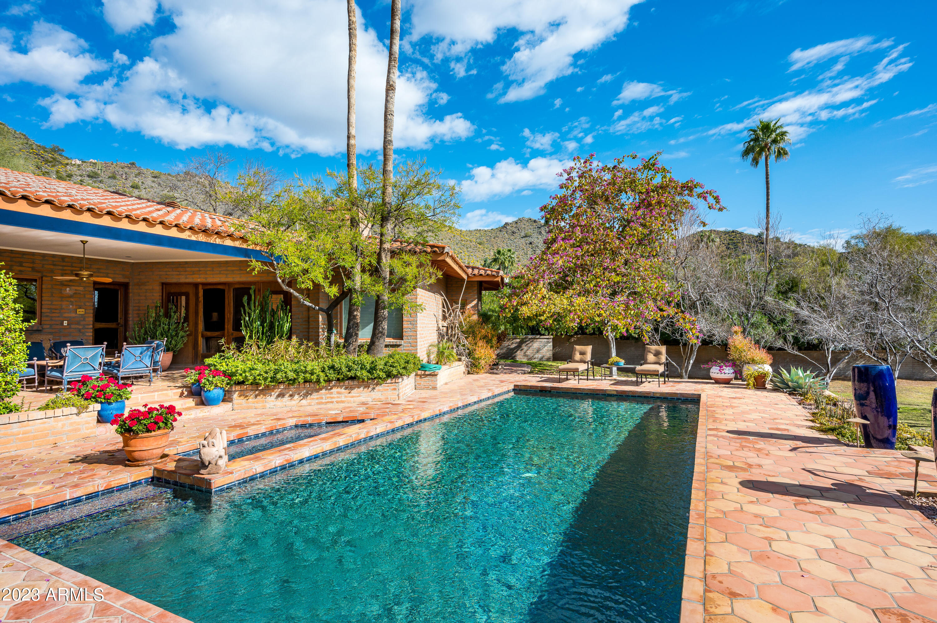 4529 E FOOTHILL Drive