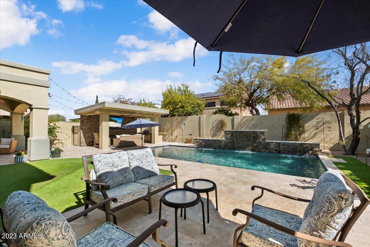 3658 E LOS GATOS Drive