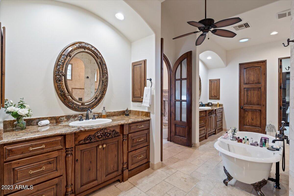 6115 E CALLE DEL NORTE --