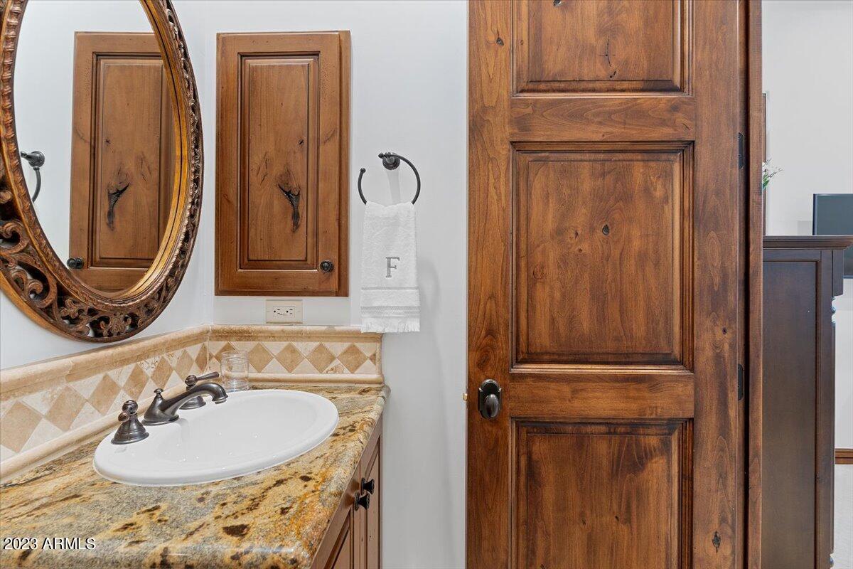 6115 E CALLE DEL NORTE --