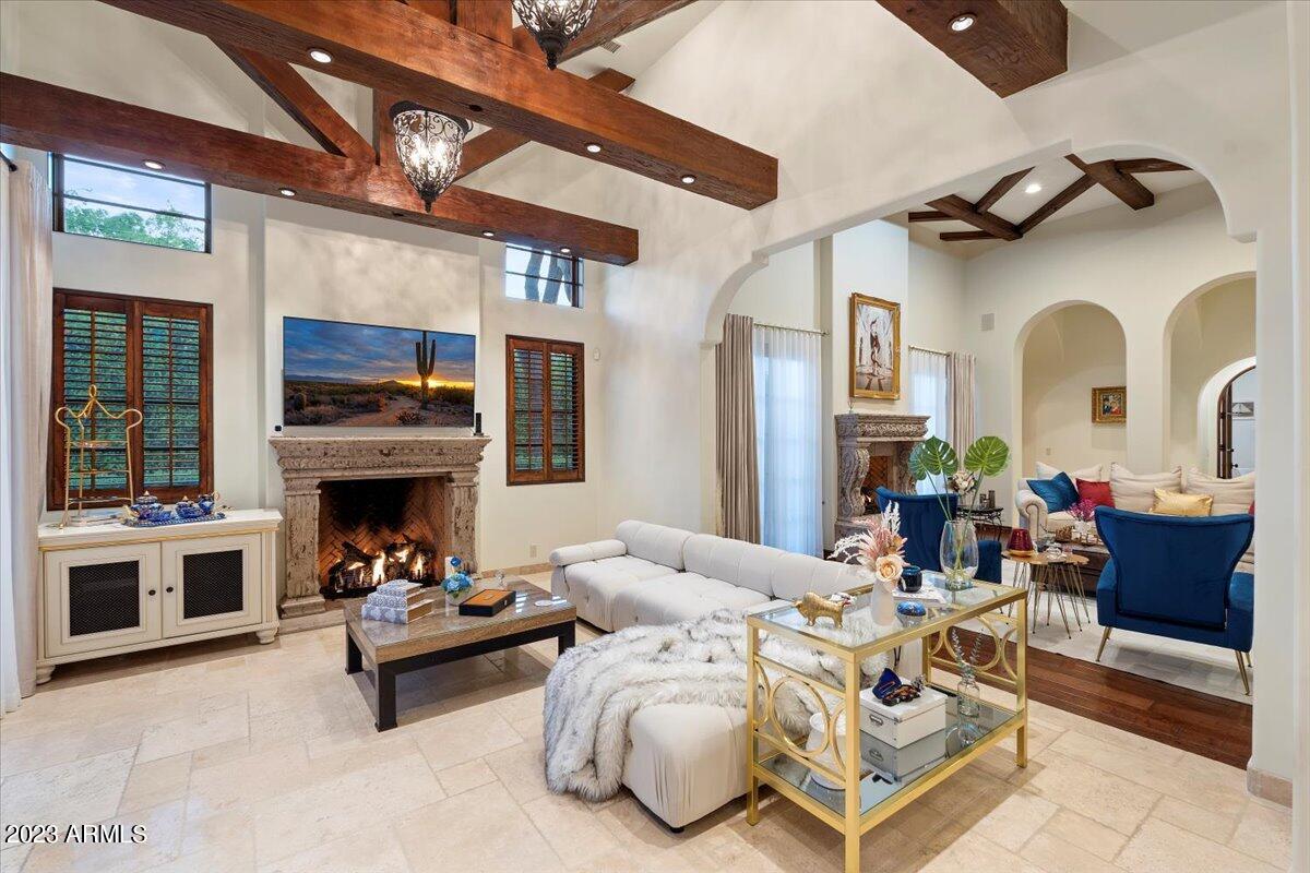 6115 E CALLE DEL NORTE --