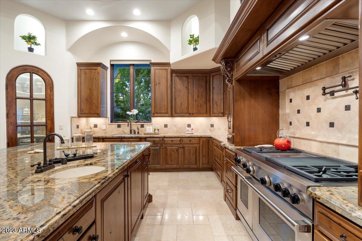 6115 E CALLE DEL NORTE --