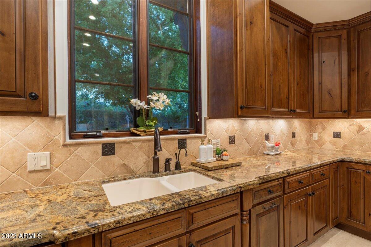 6115 E CALLE DEL NORTE --