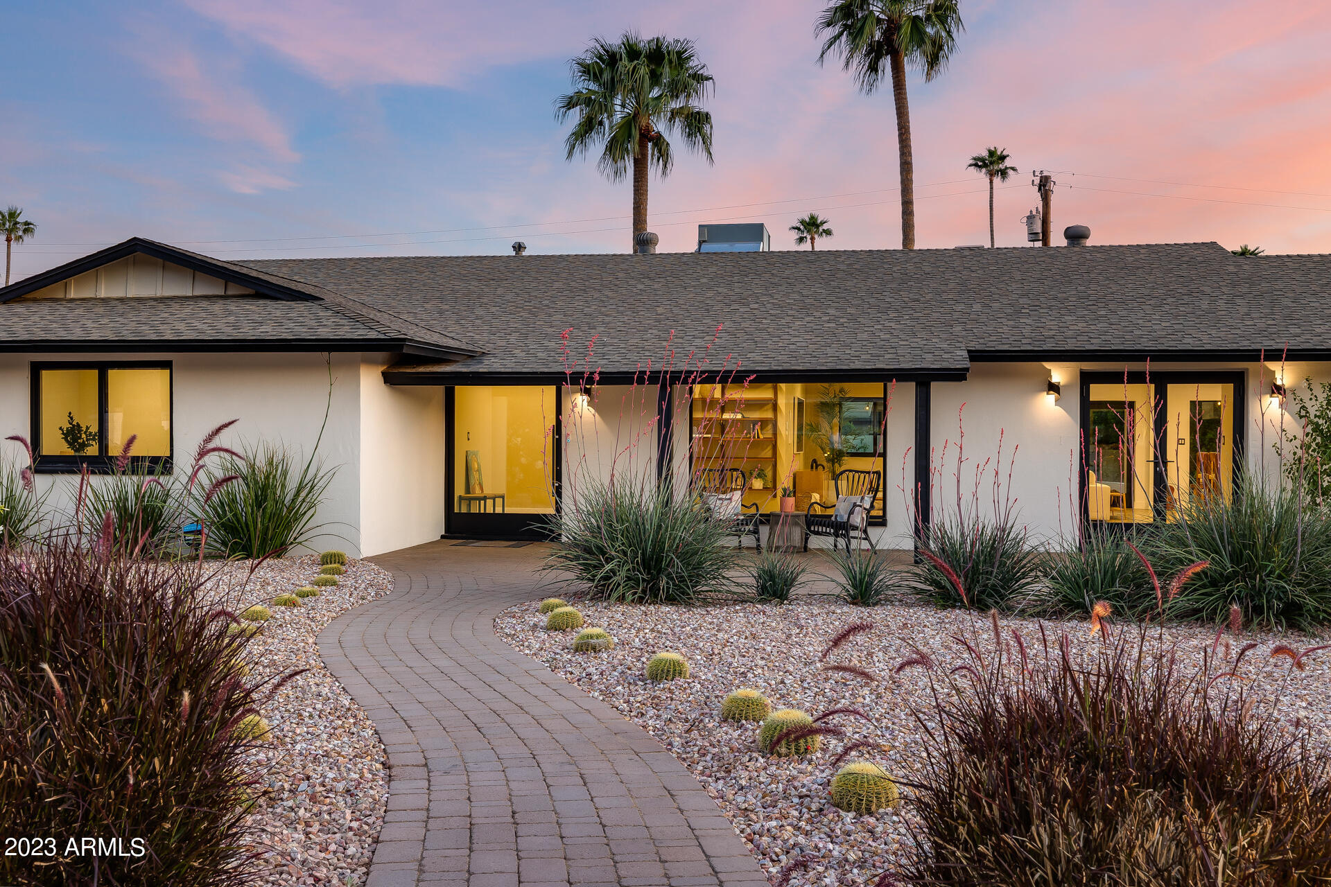 5519 E CALLE TUBERIA --