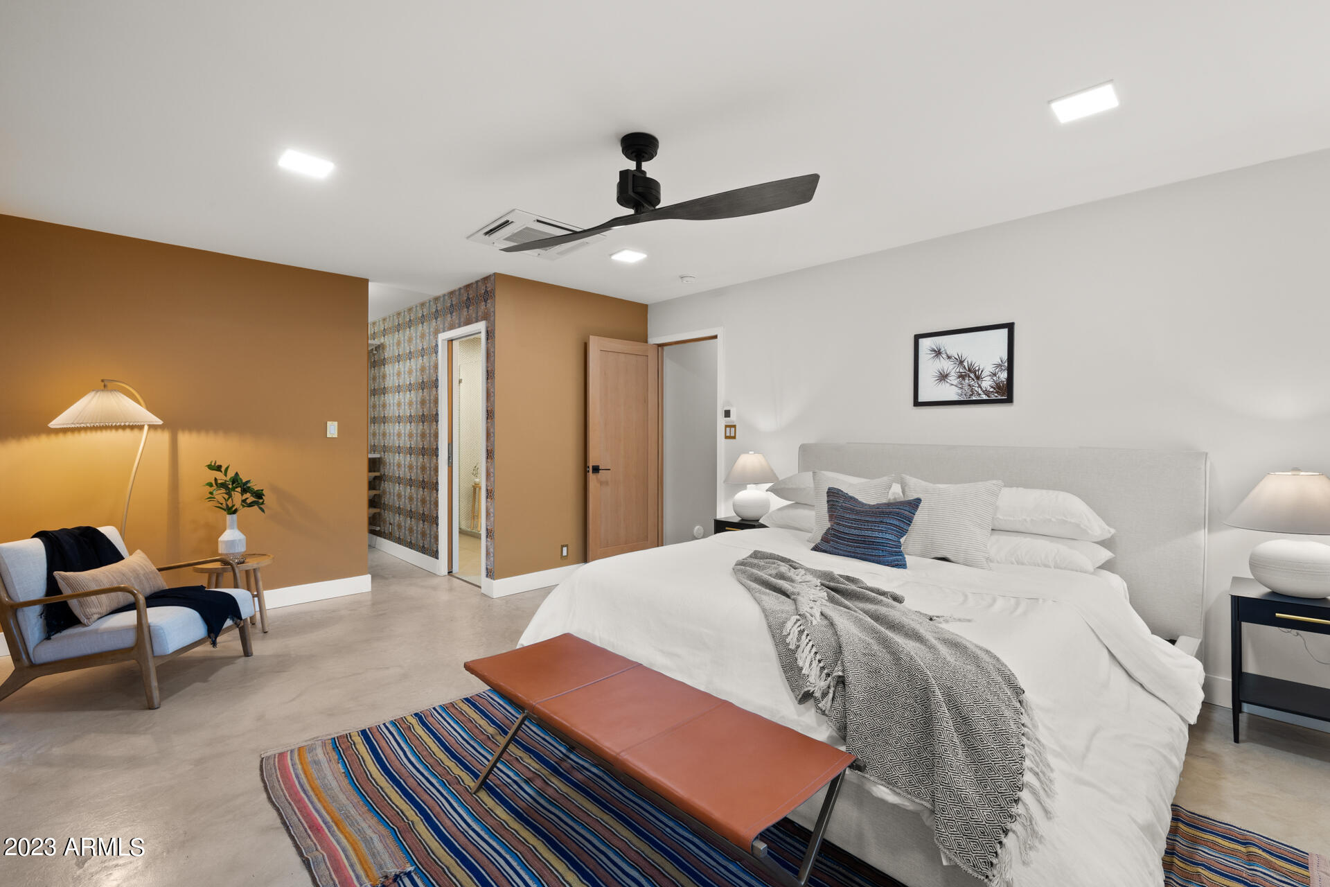 5519 E CALLE TUBERIA --