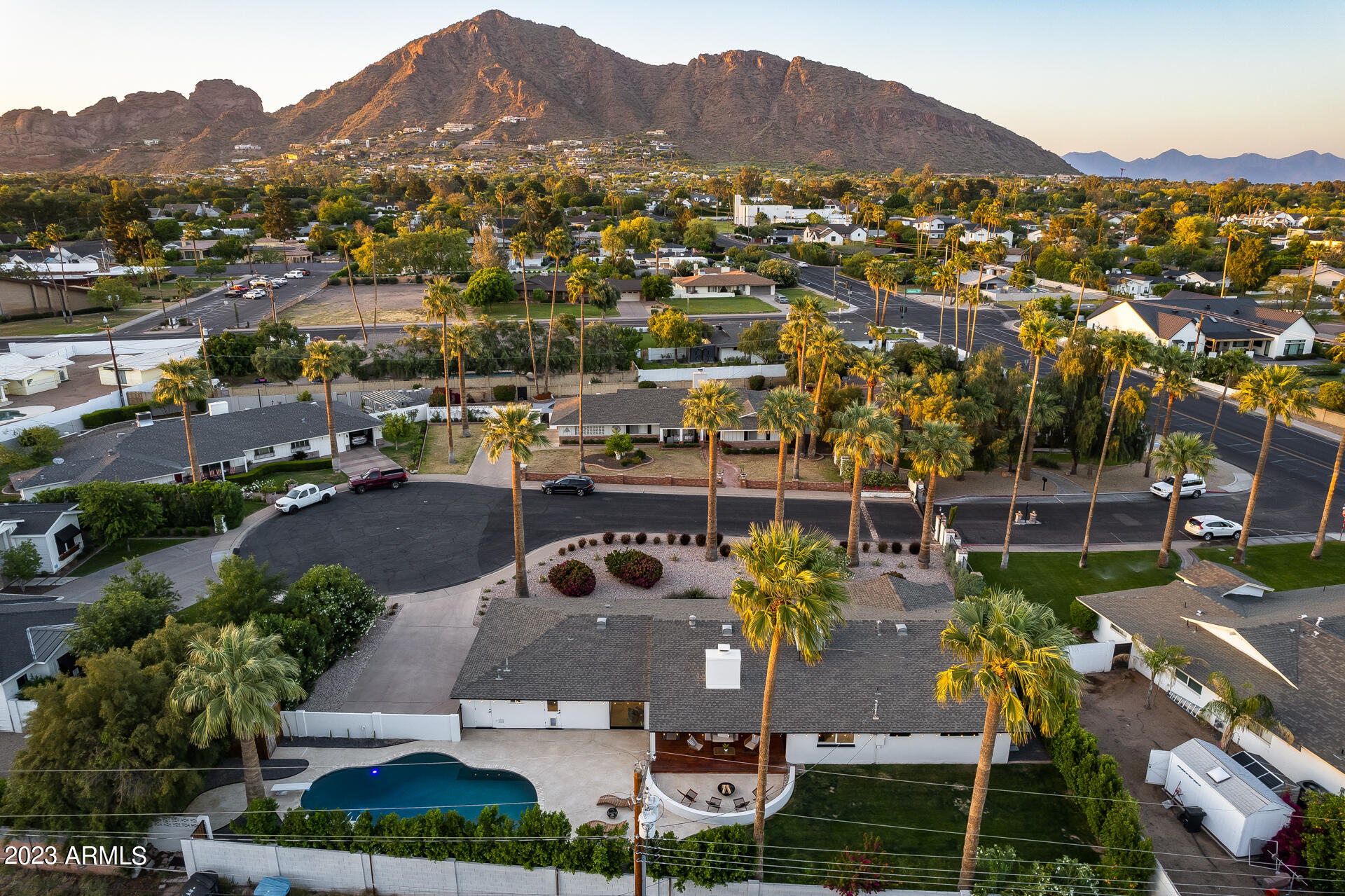 5519 E CALLE TUBERIA --