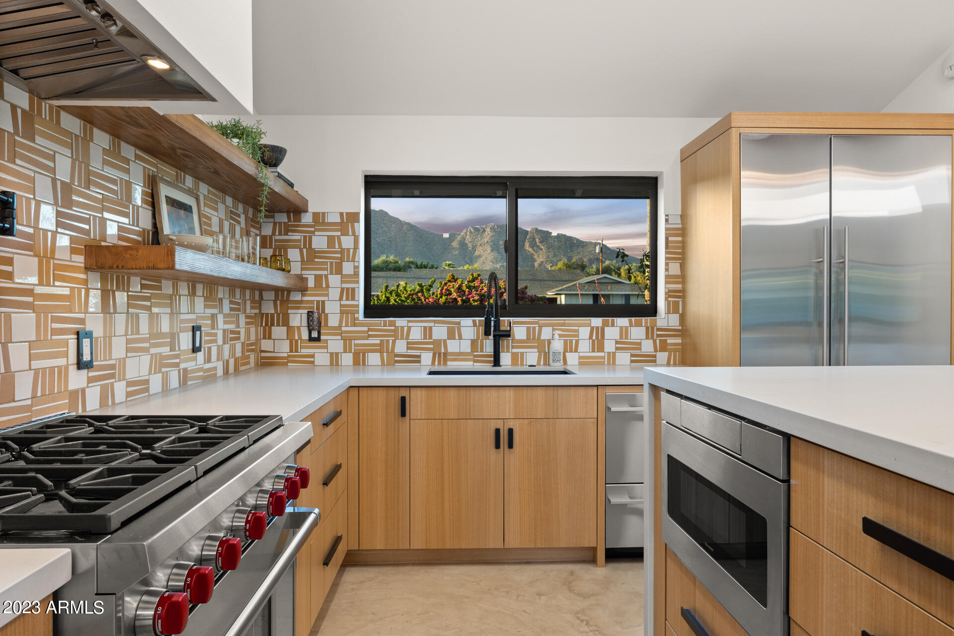 5519 E CALLE TUBERIA --