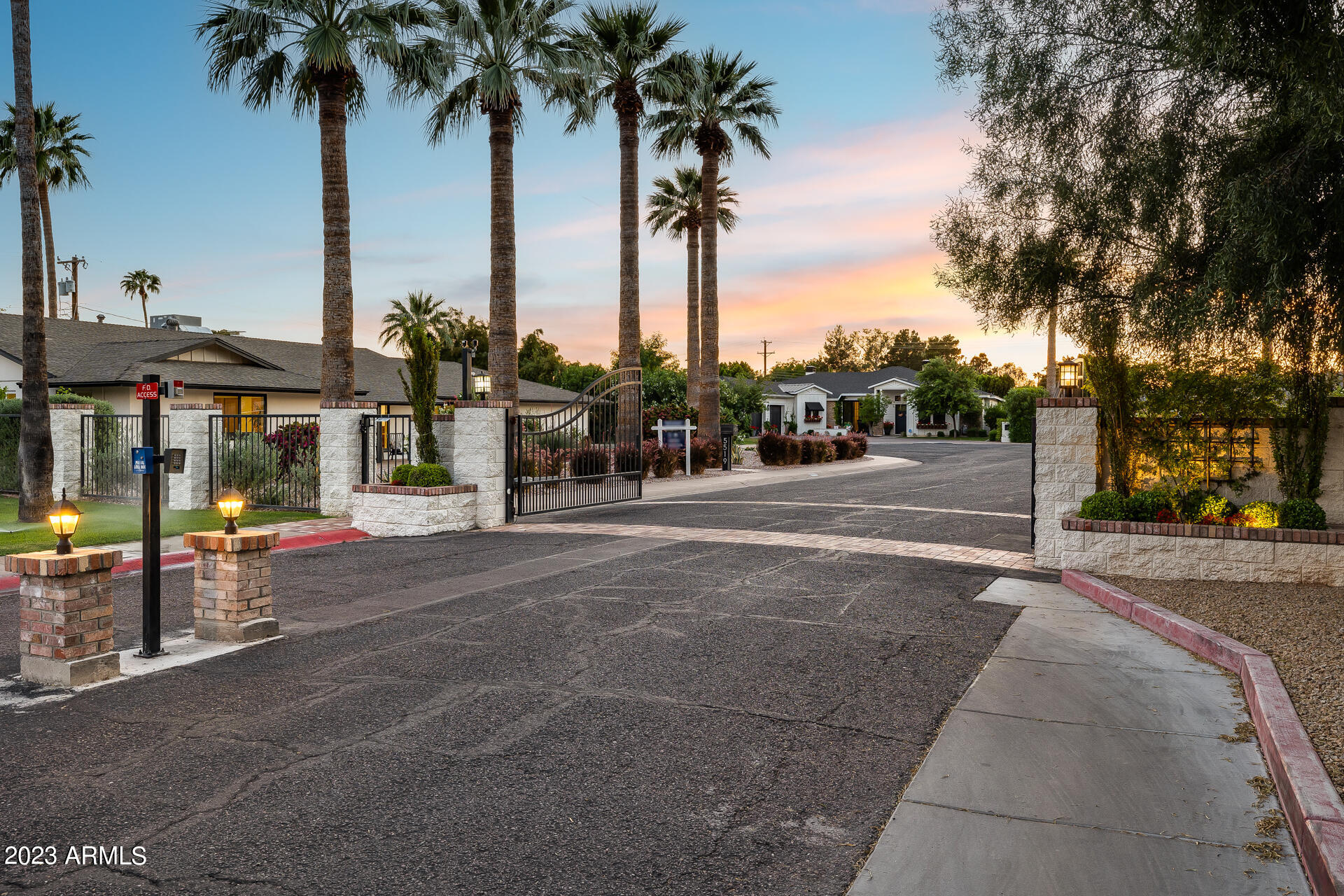 5519 E CALLE TUBERIA --