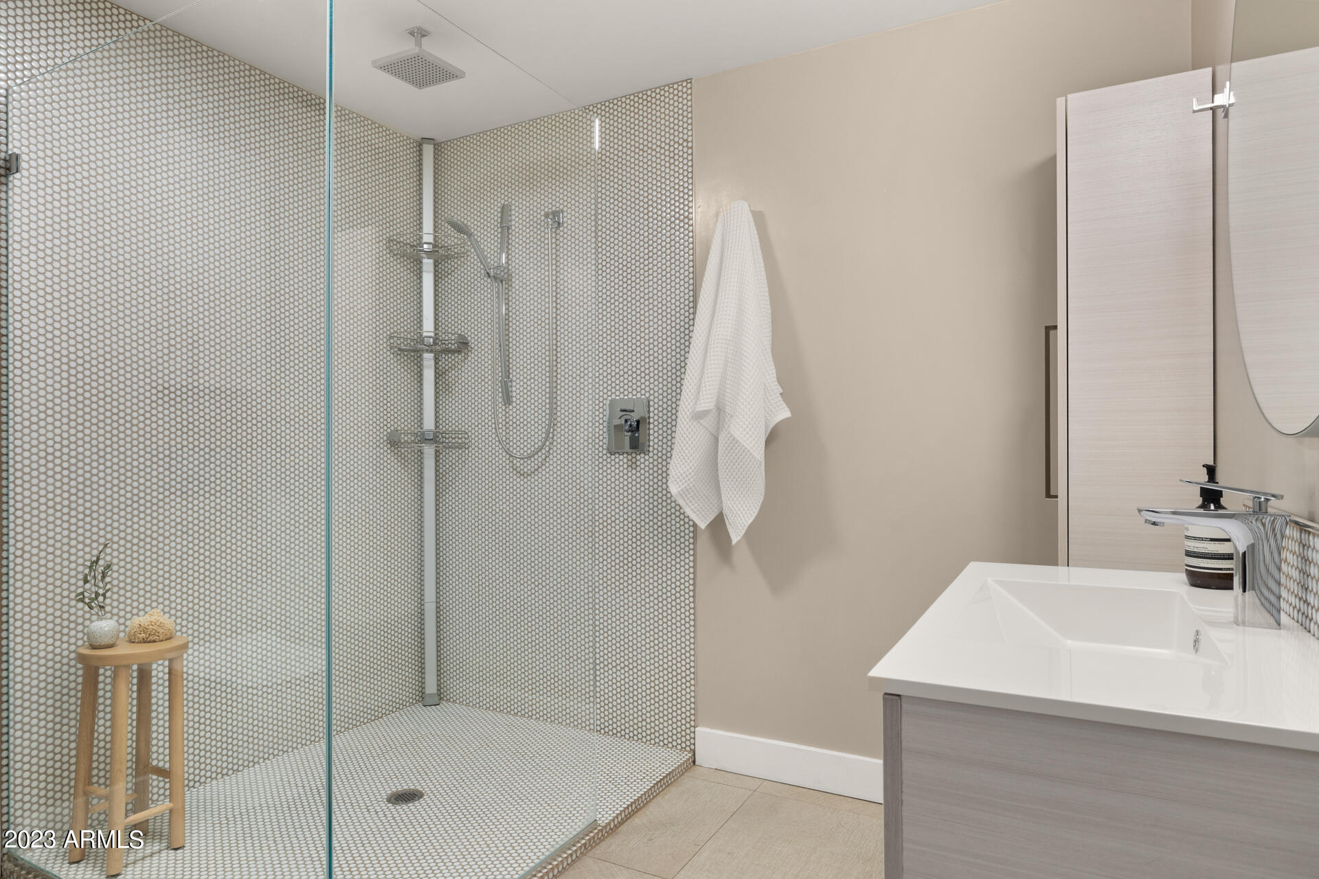 5519 E CALLE TUBERIA --