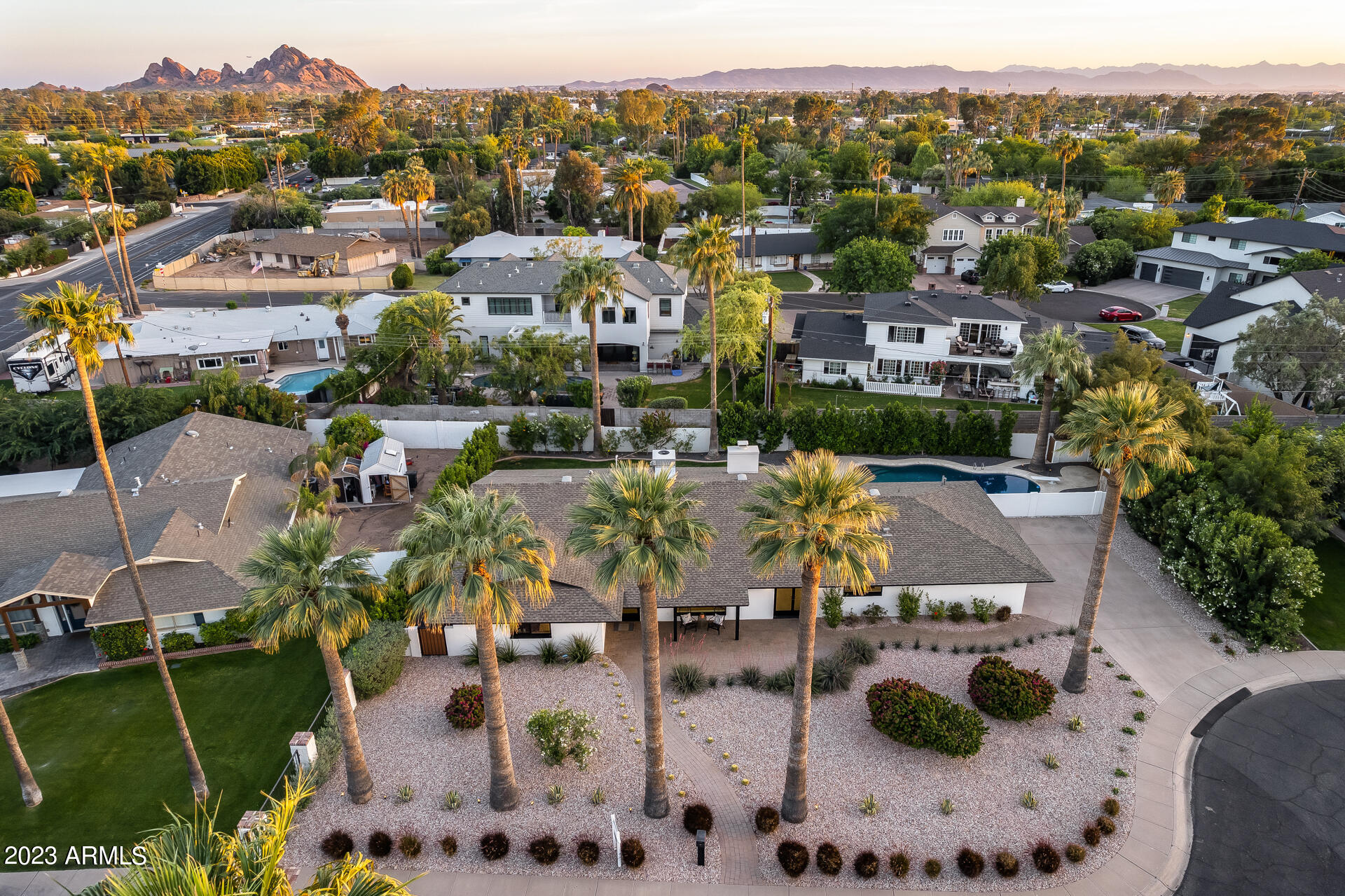 5519 E CALLE TUBERIA --