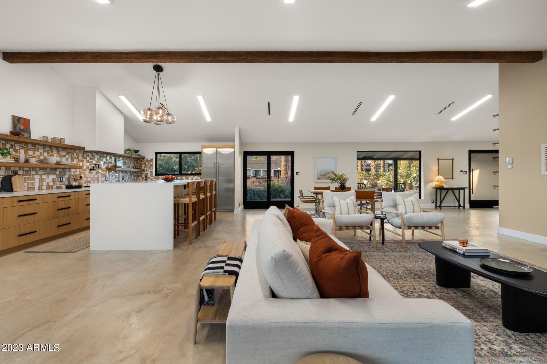 5519 E CALLE TUBERIA --