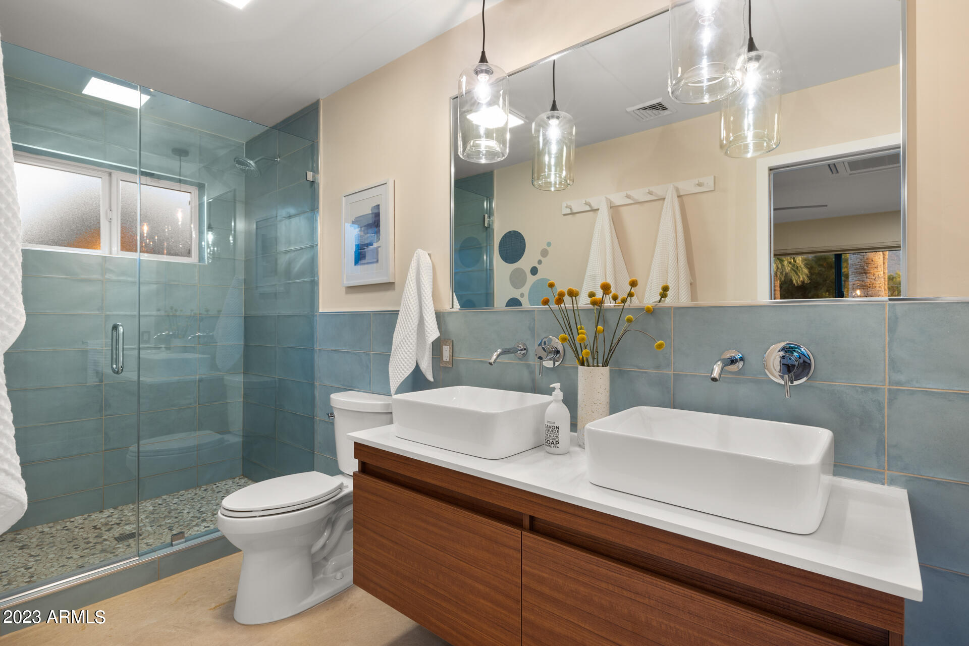 5519 E CALLE TUBERIA --