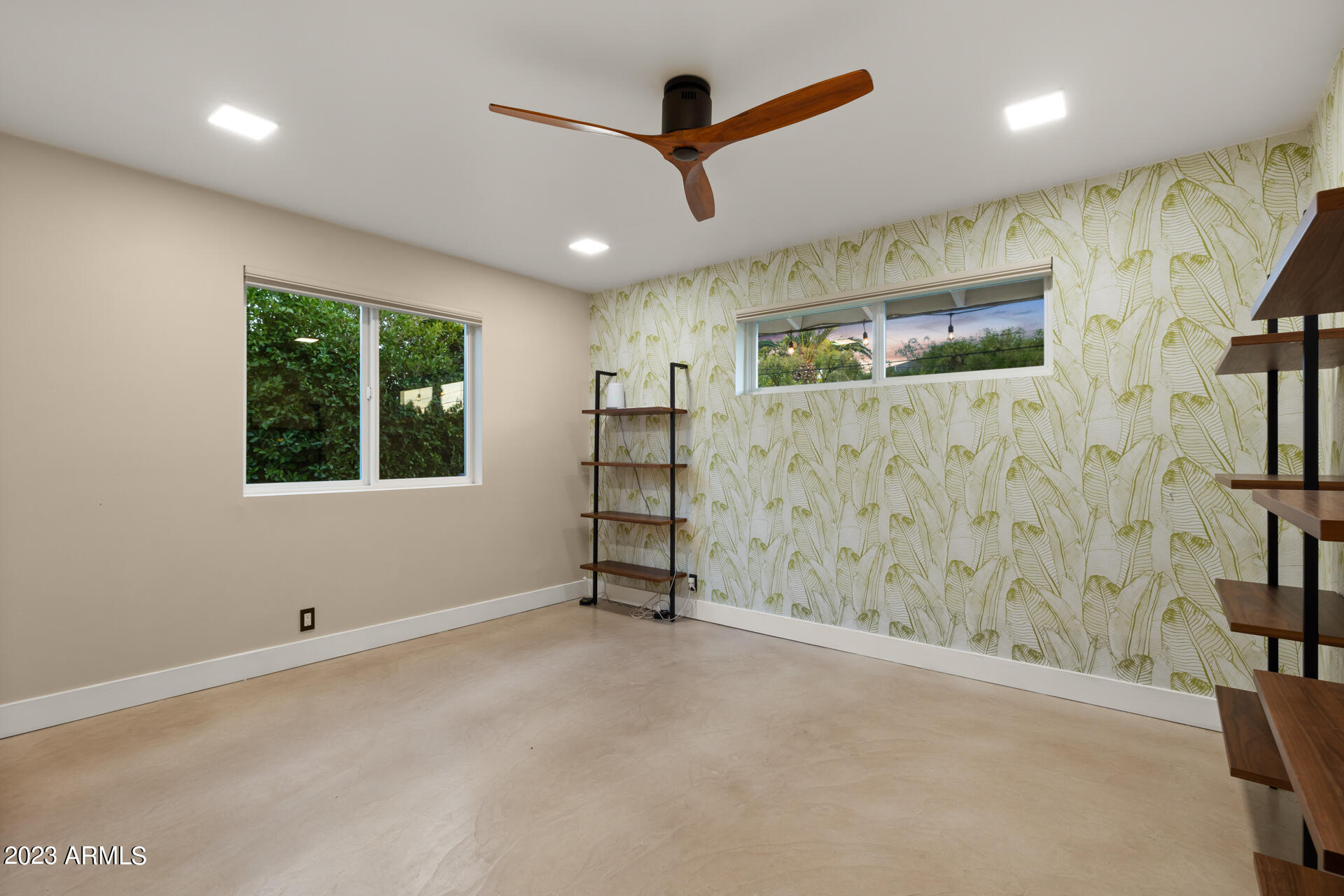 5519 E CALLE TUBERIA --