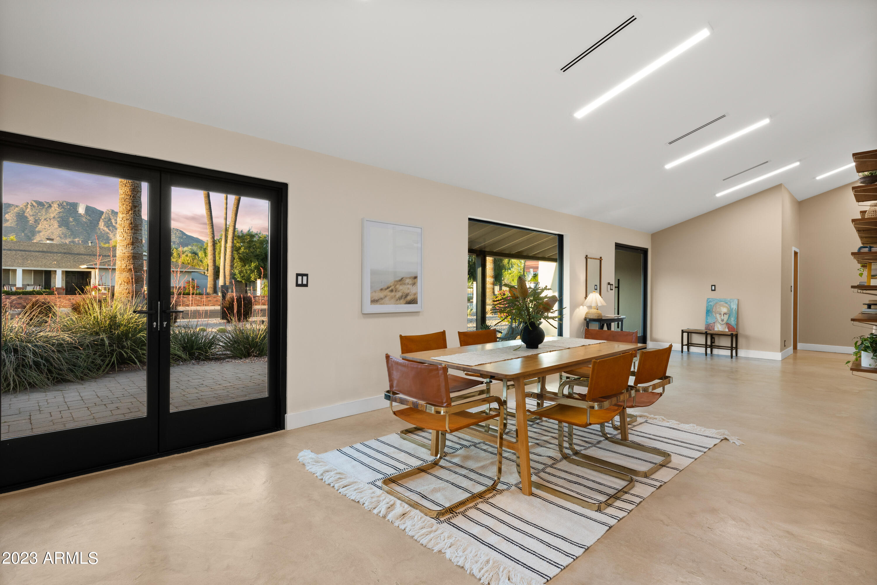 5519 E CALLE TUBERIA --