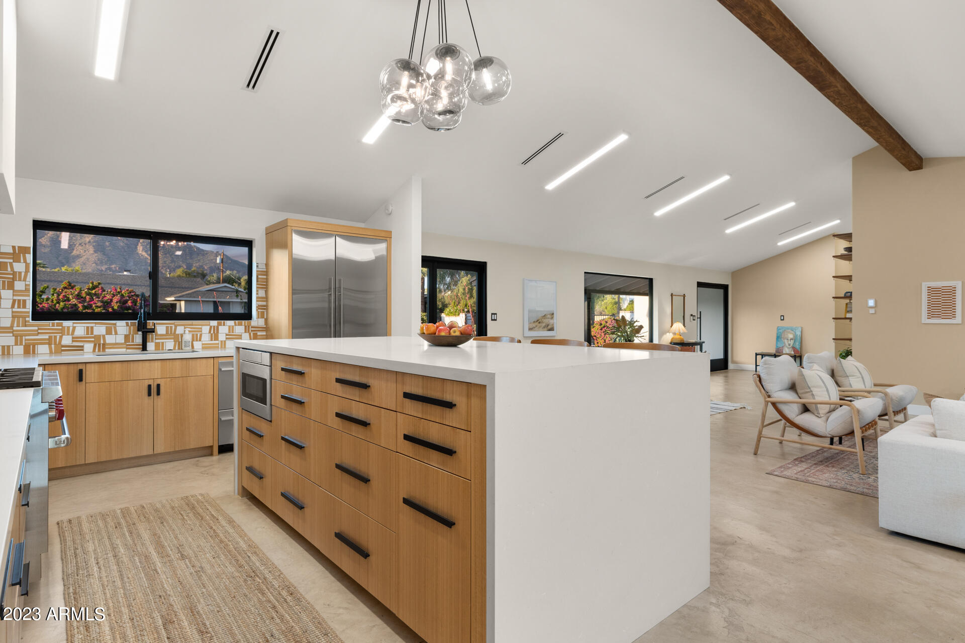 5519 E CALLE TUBERIA --