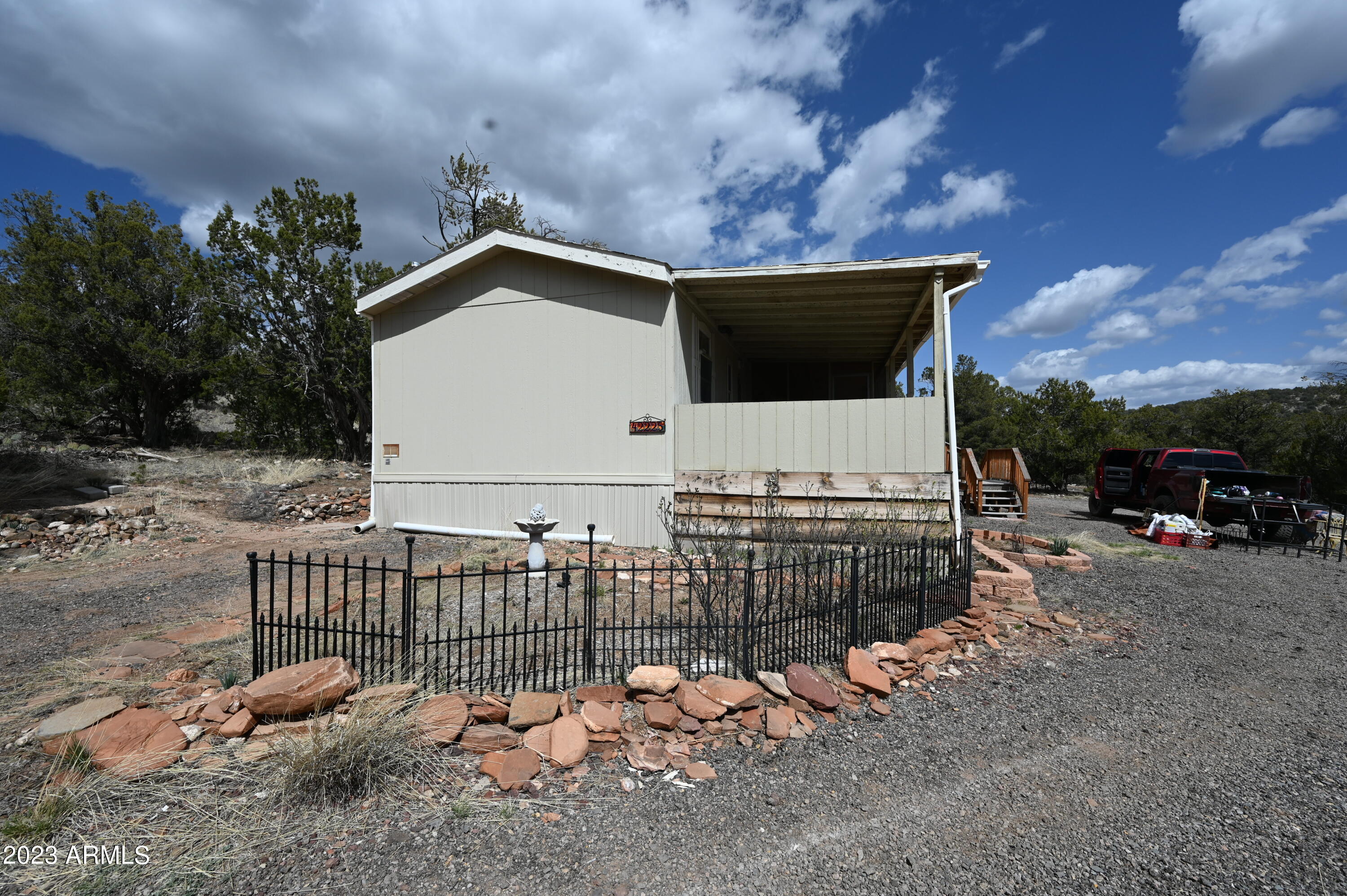 42225 N HONEY BEAR Street