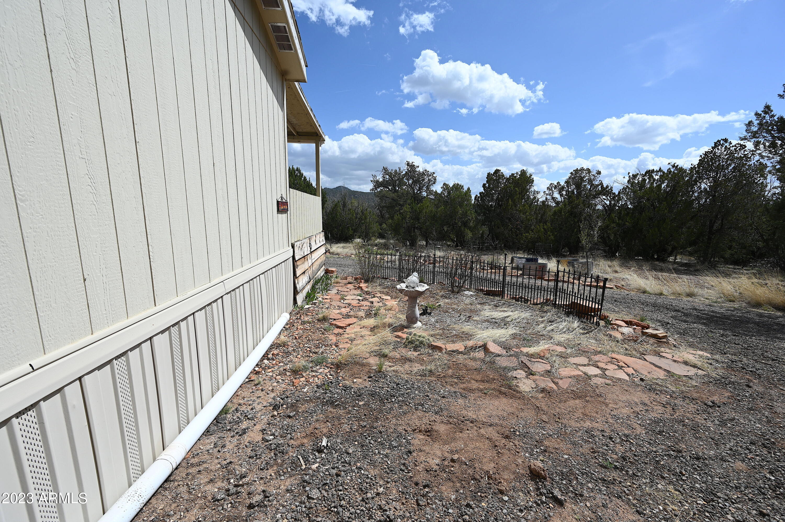 42225 N HONEY BEAR Street