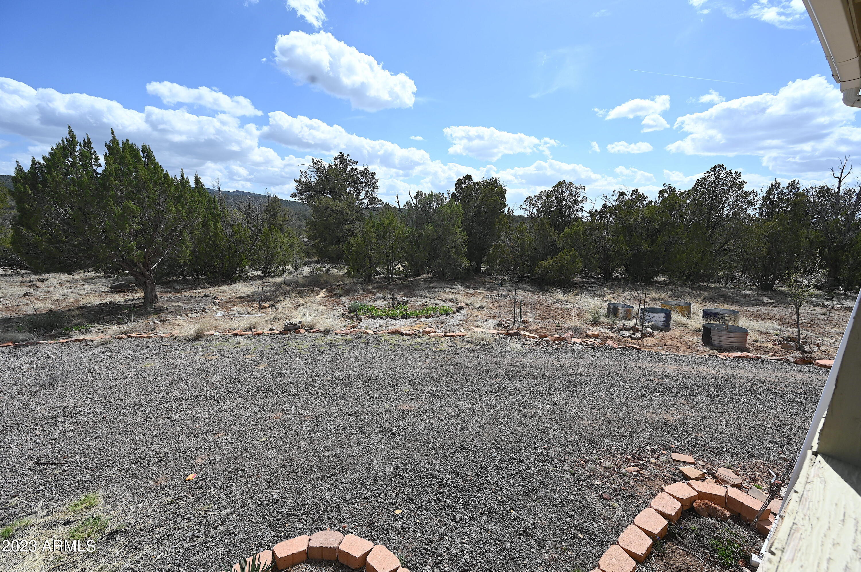 42225 N HONEY BEAR Street