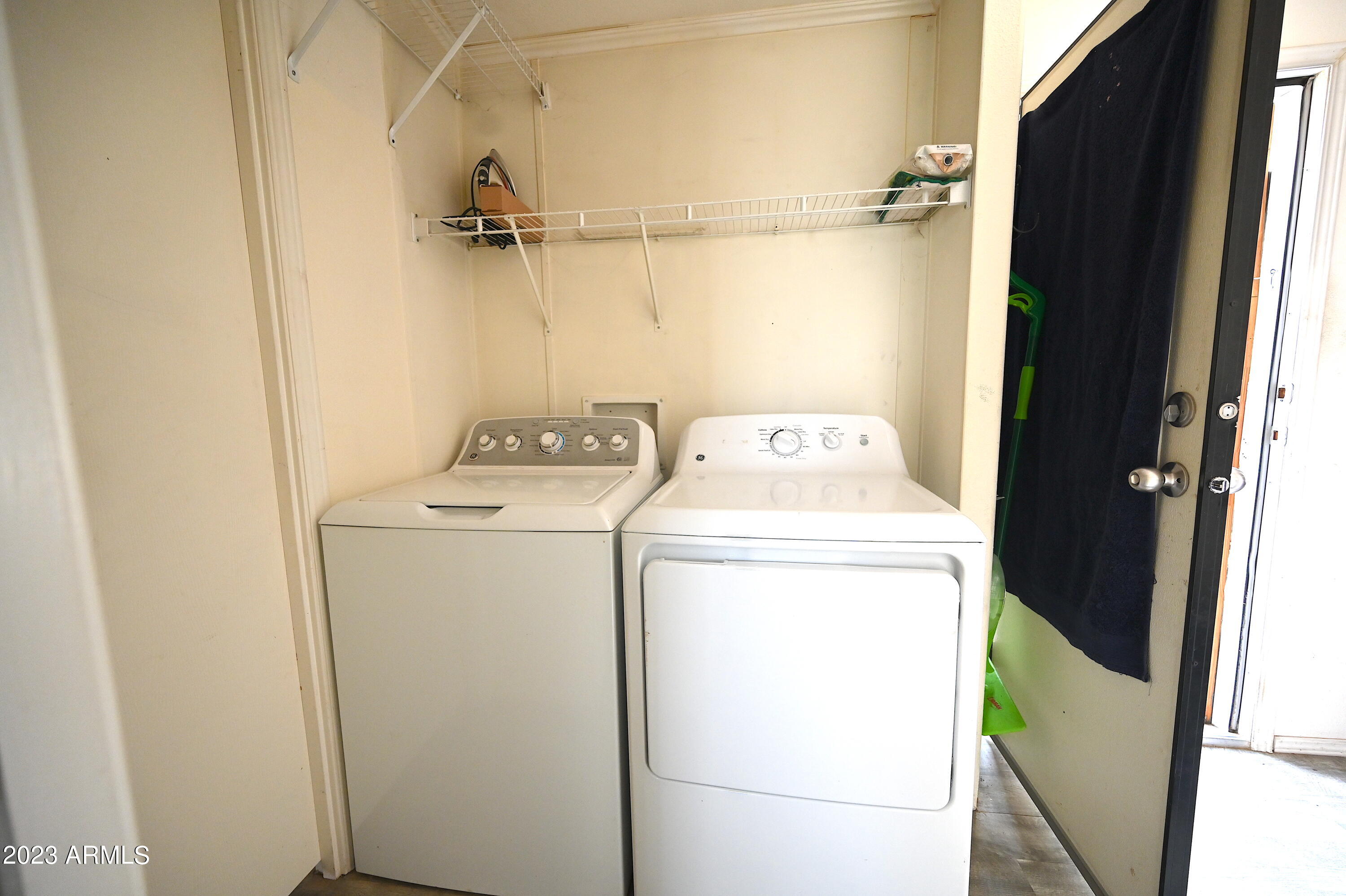 42225 N HONEY BEAR Street