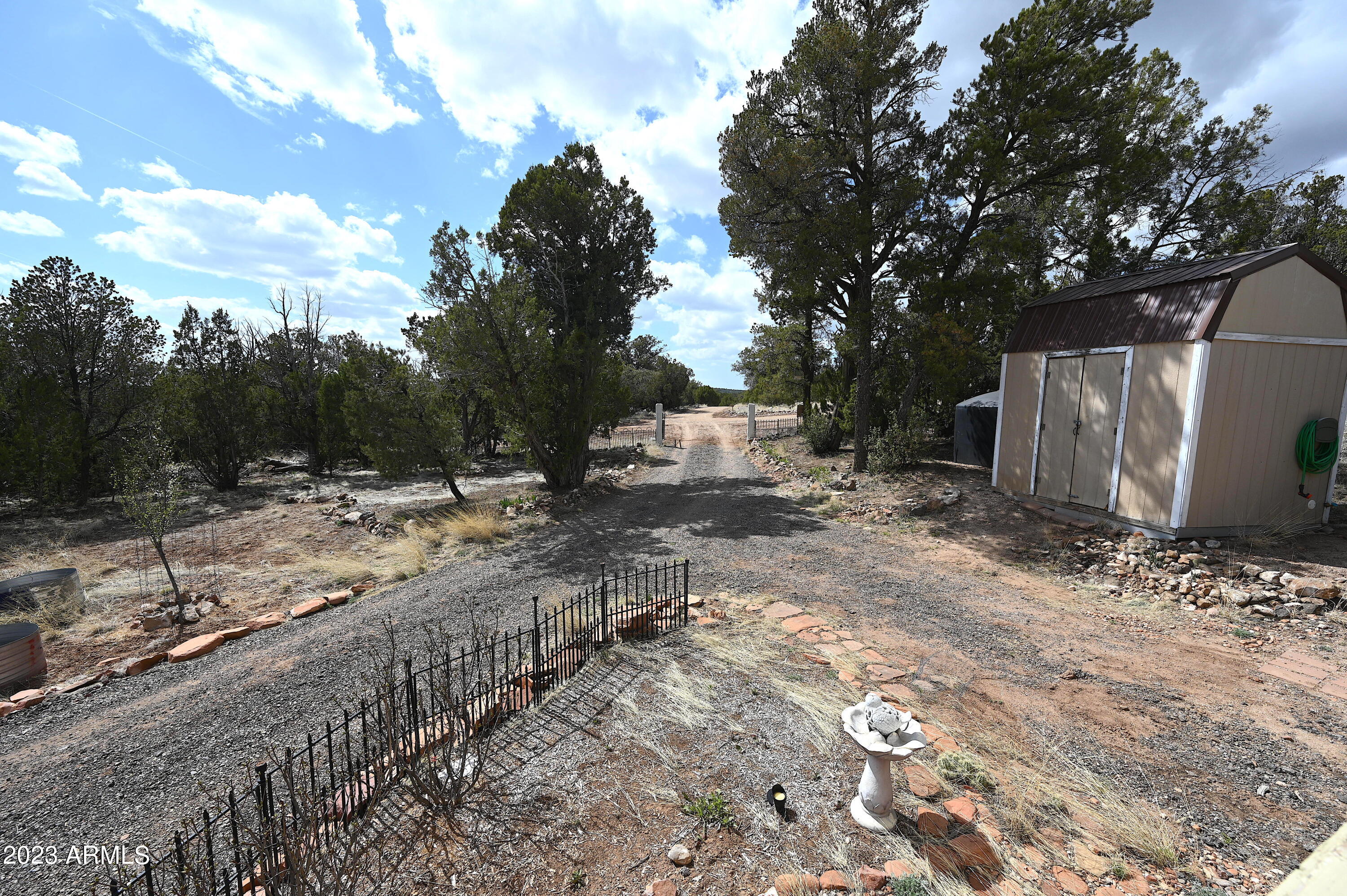 42225 N HONEY BEAR Street