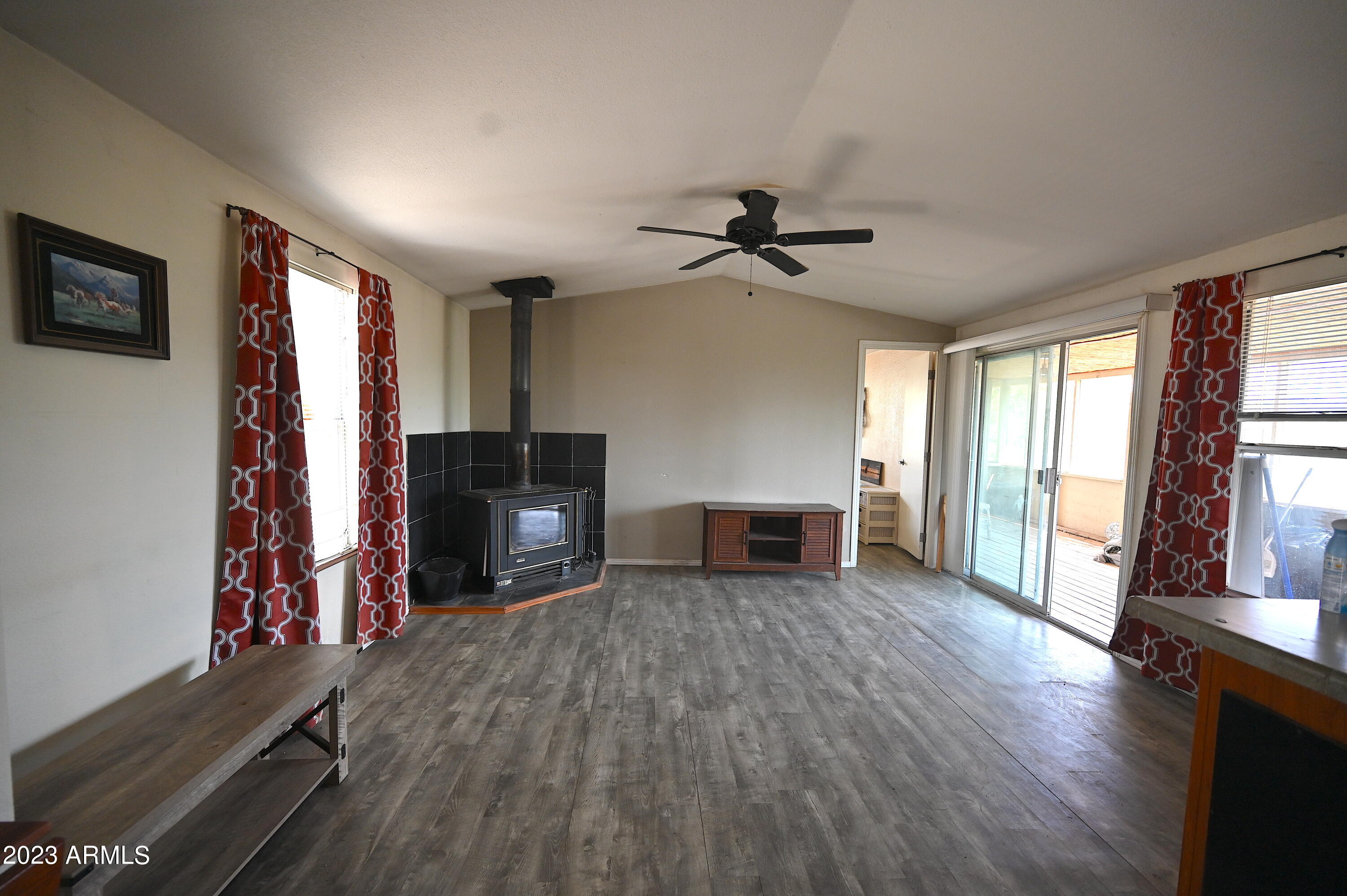 42225 N HONEY BEAR Street