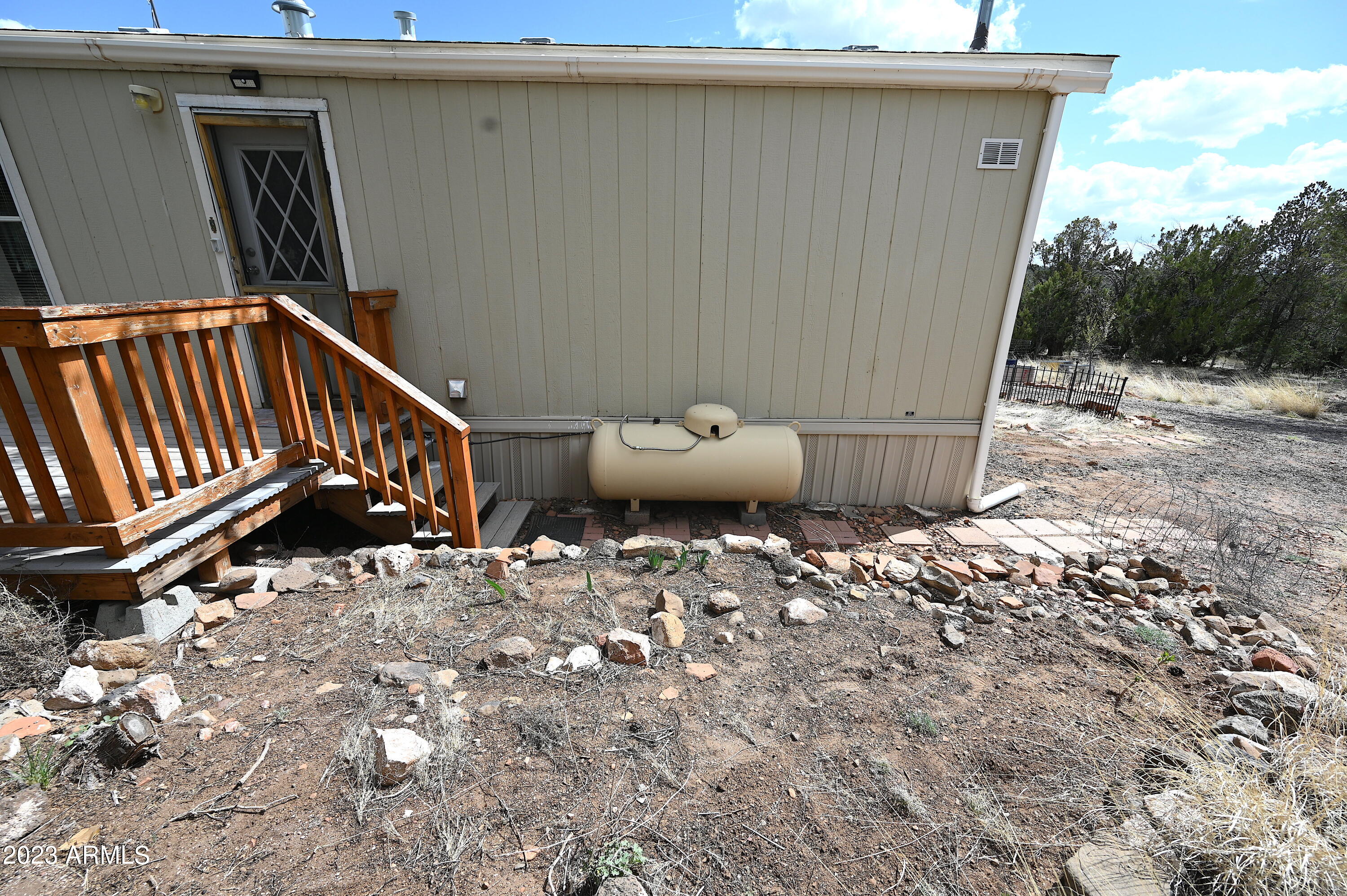 42225 N HONEY BEAR Street