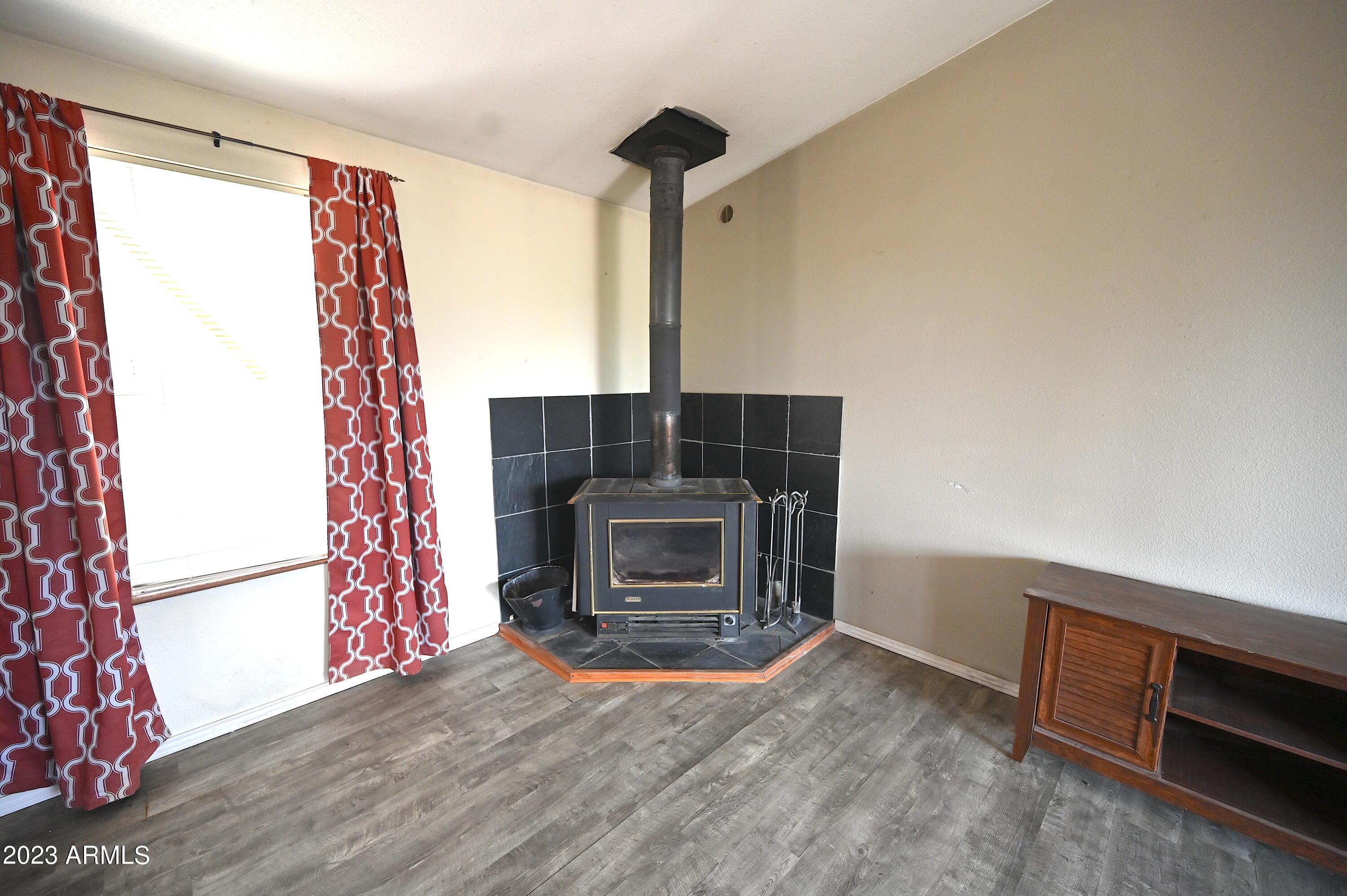 42225 N HONEY BEAR Street