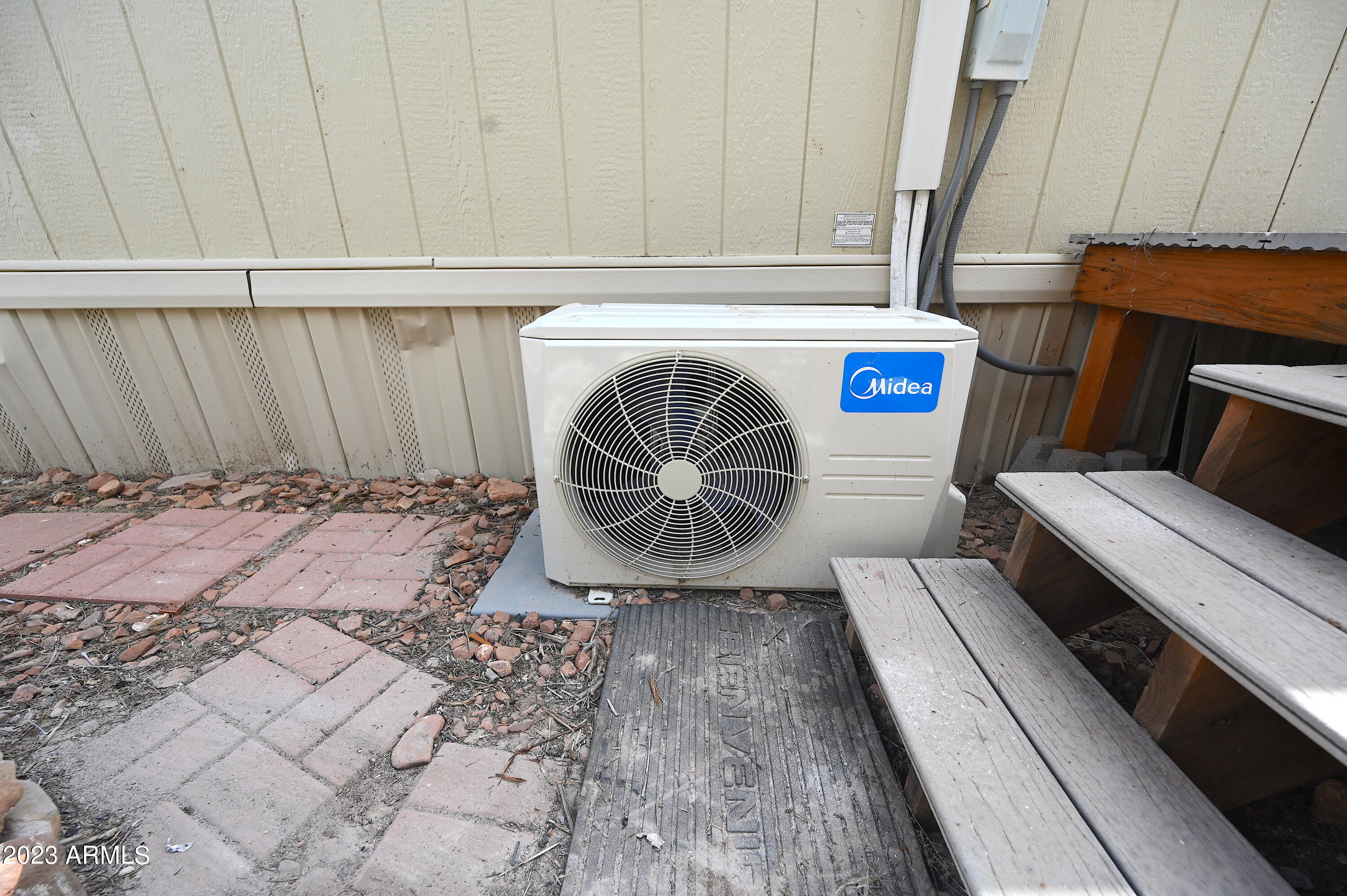 42225 N HONEY BEAR Street