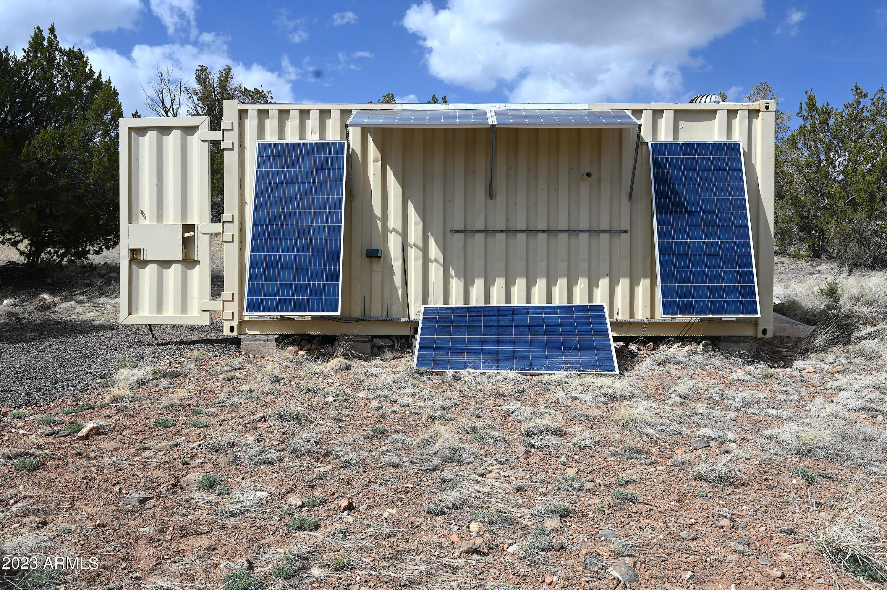 42225 N HONEY BEAR Street