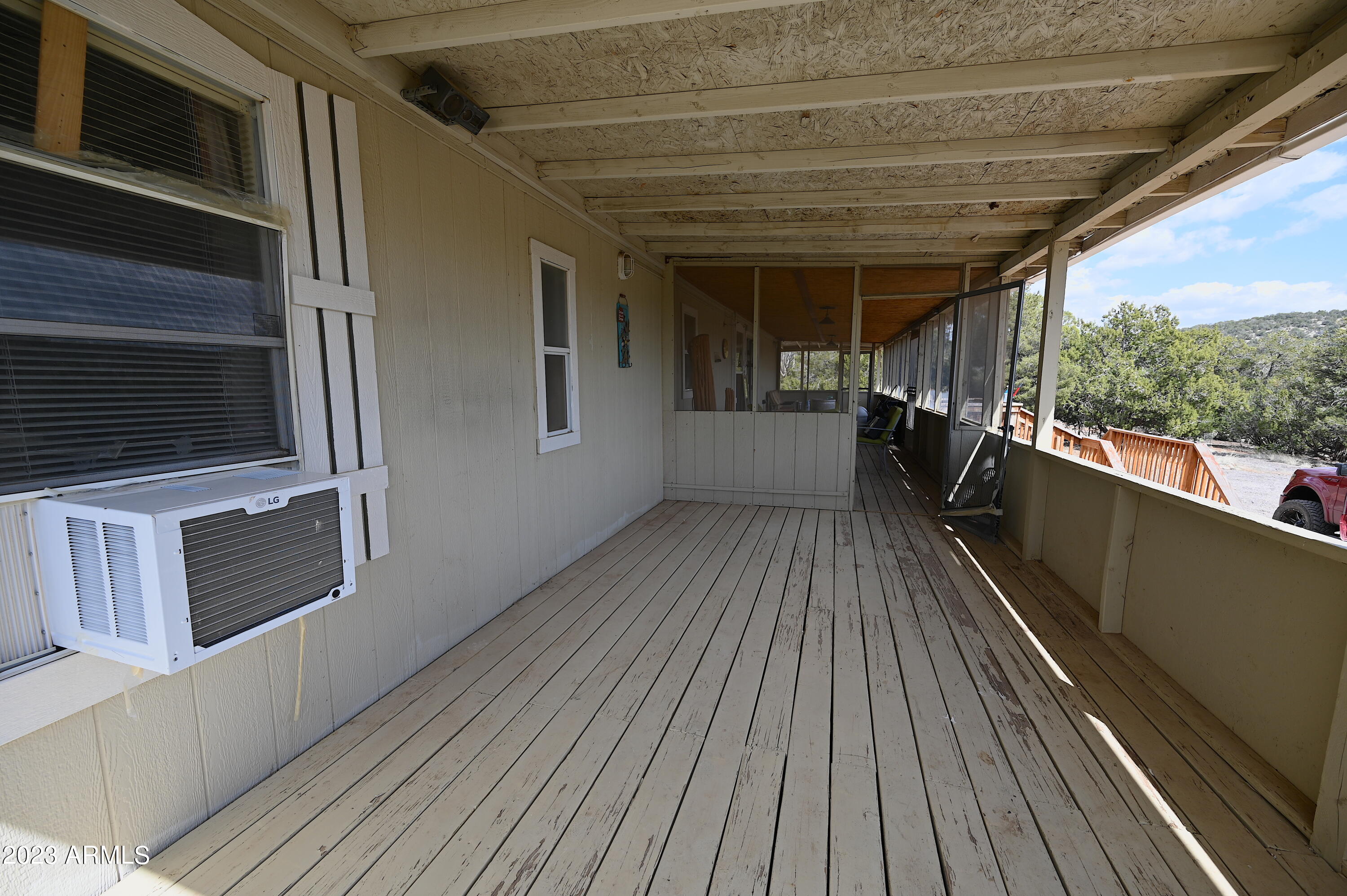 42225 N HONEY BEAR Street