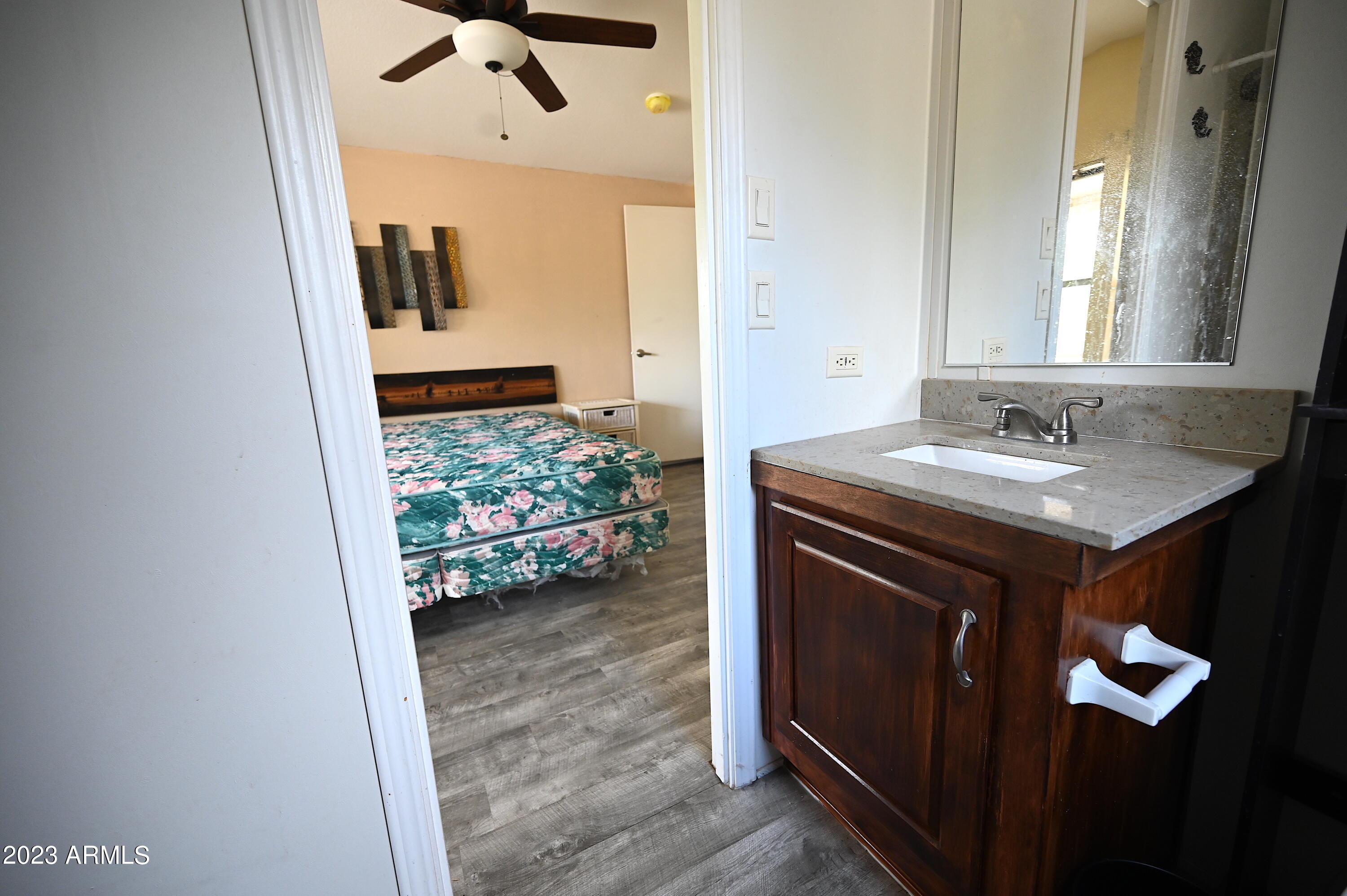 42225 N HONEY BEAR Street