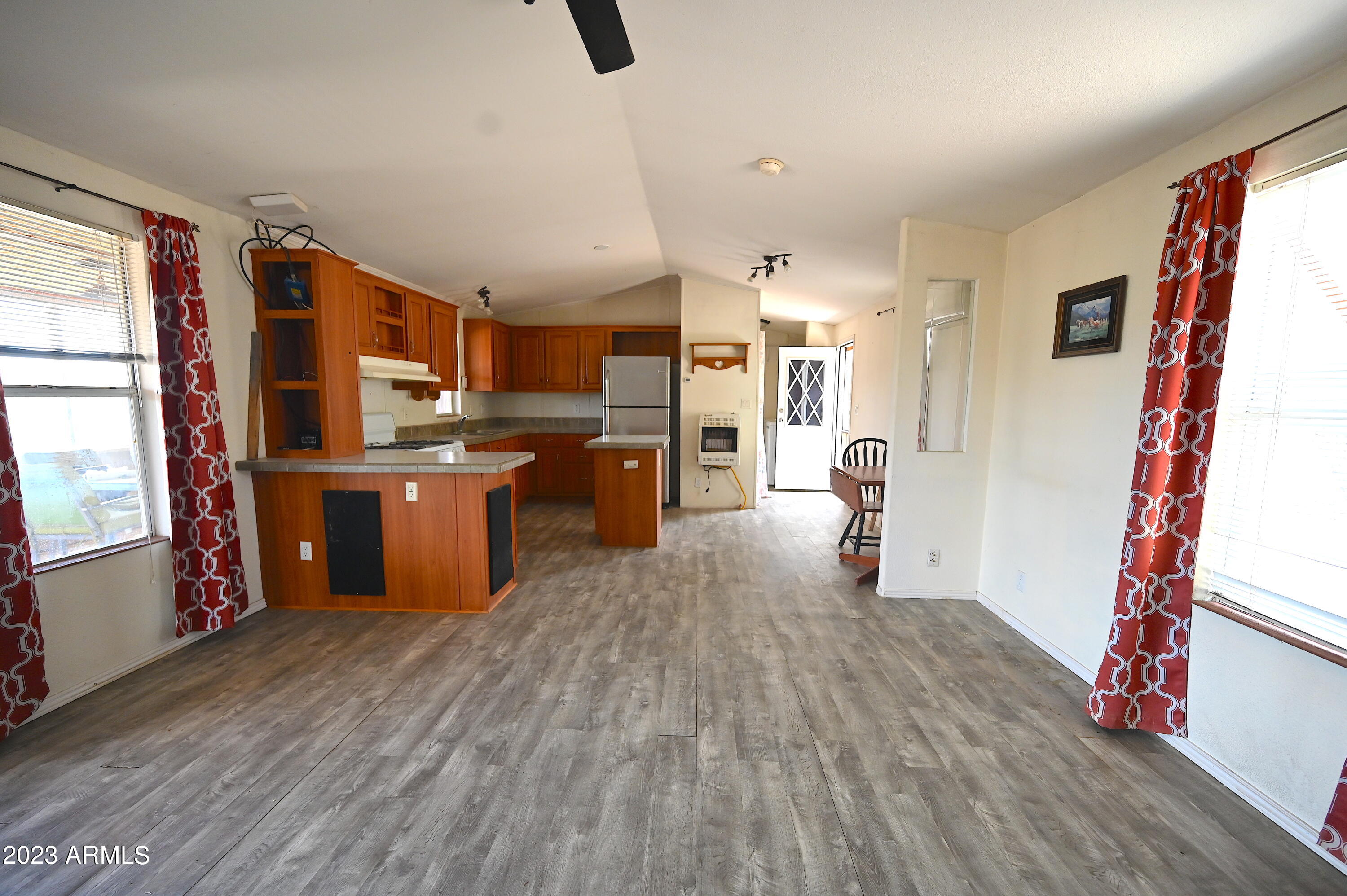 42225 N HONEY BEAR Street