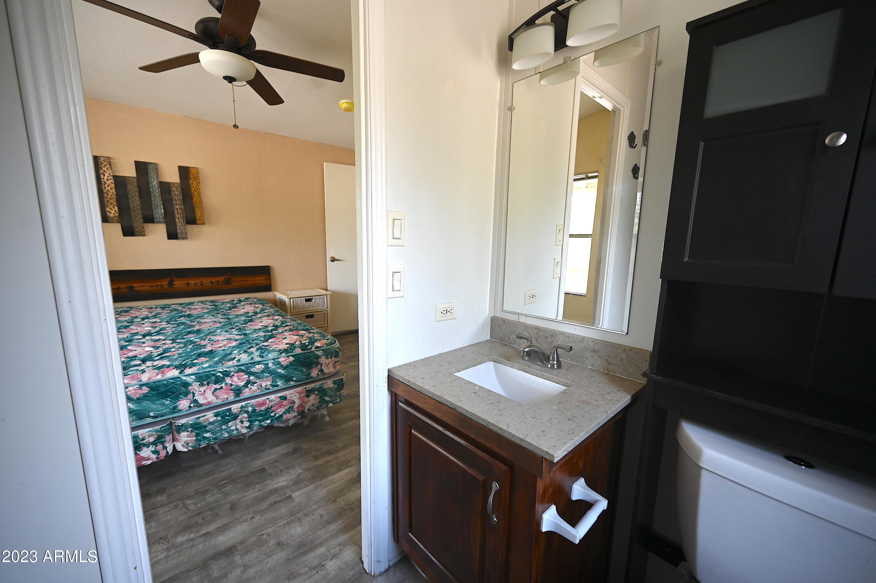 42225 N HONEY BEAR Street