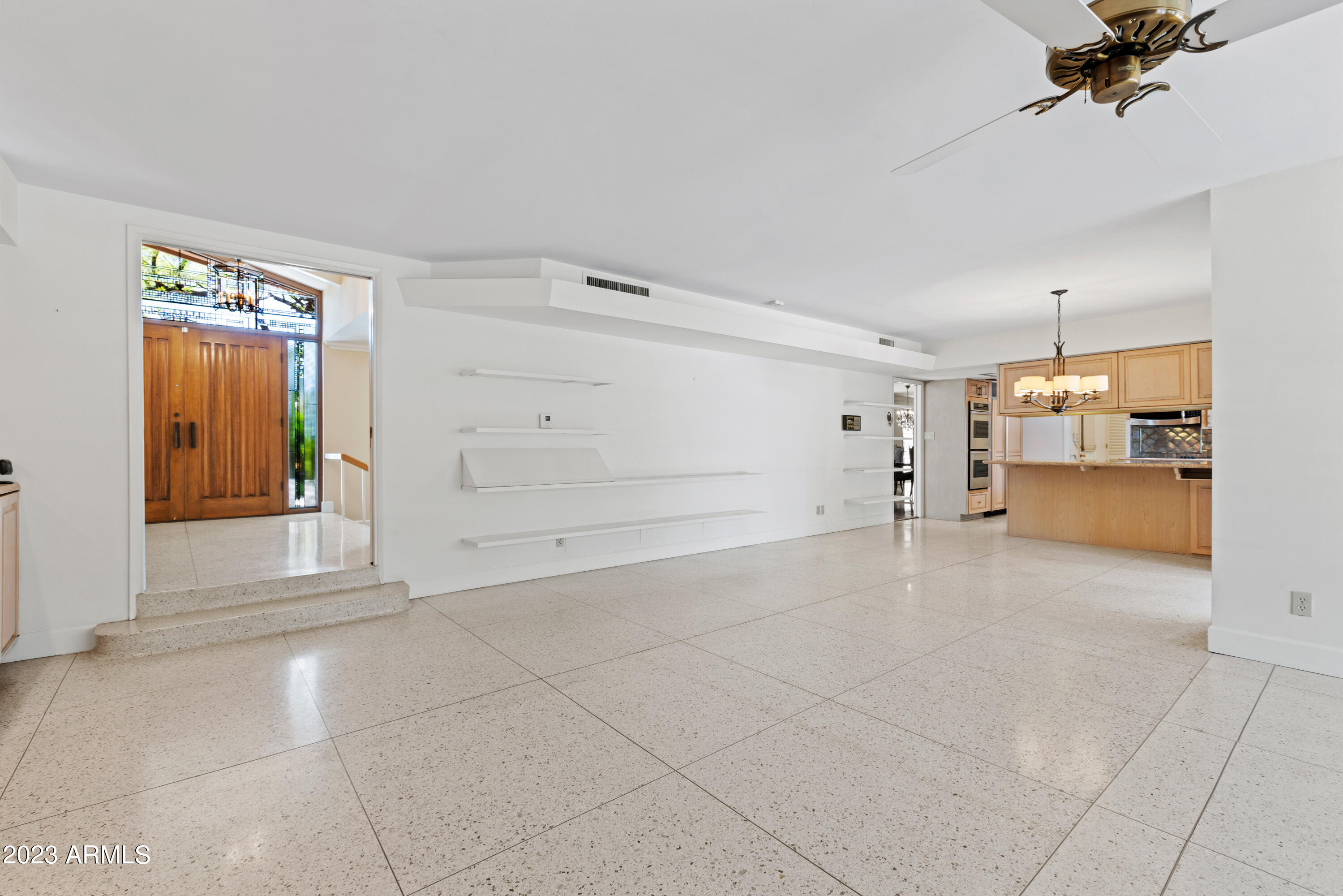 4221 E MCDONALD Drive