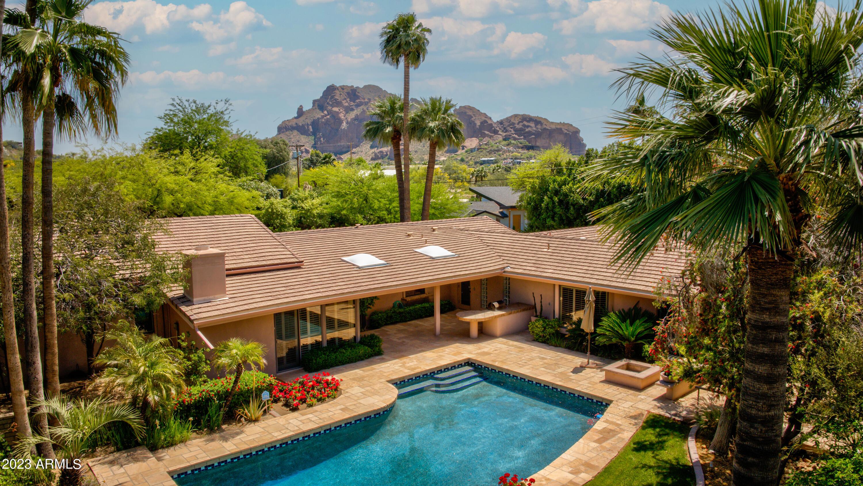 4221 E MCDONALD Drive