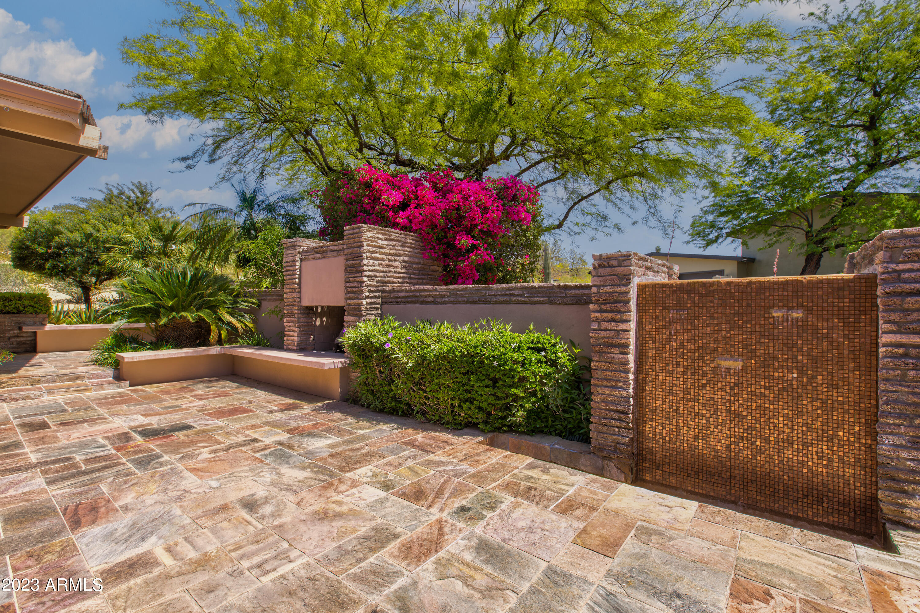 4221 E MCDONALD Drive